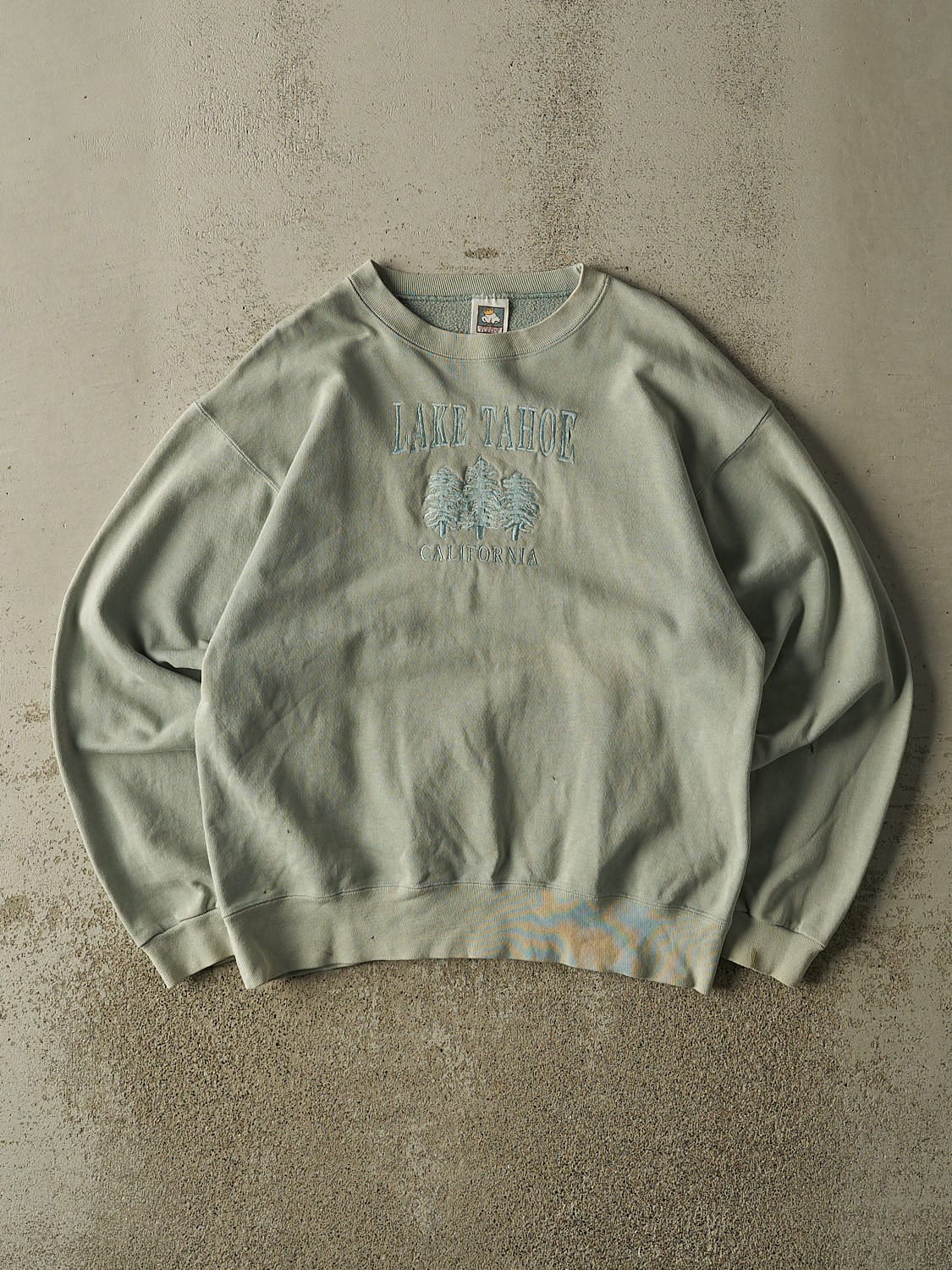 Vintage 90s Pastel Green Lake Tahoe California Embroidered Crewneck (M)