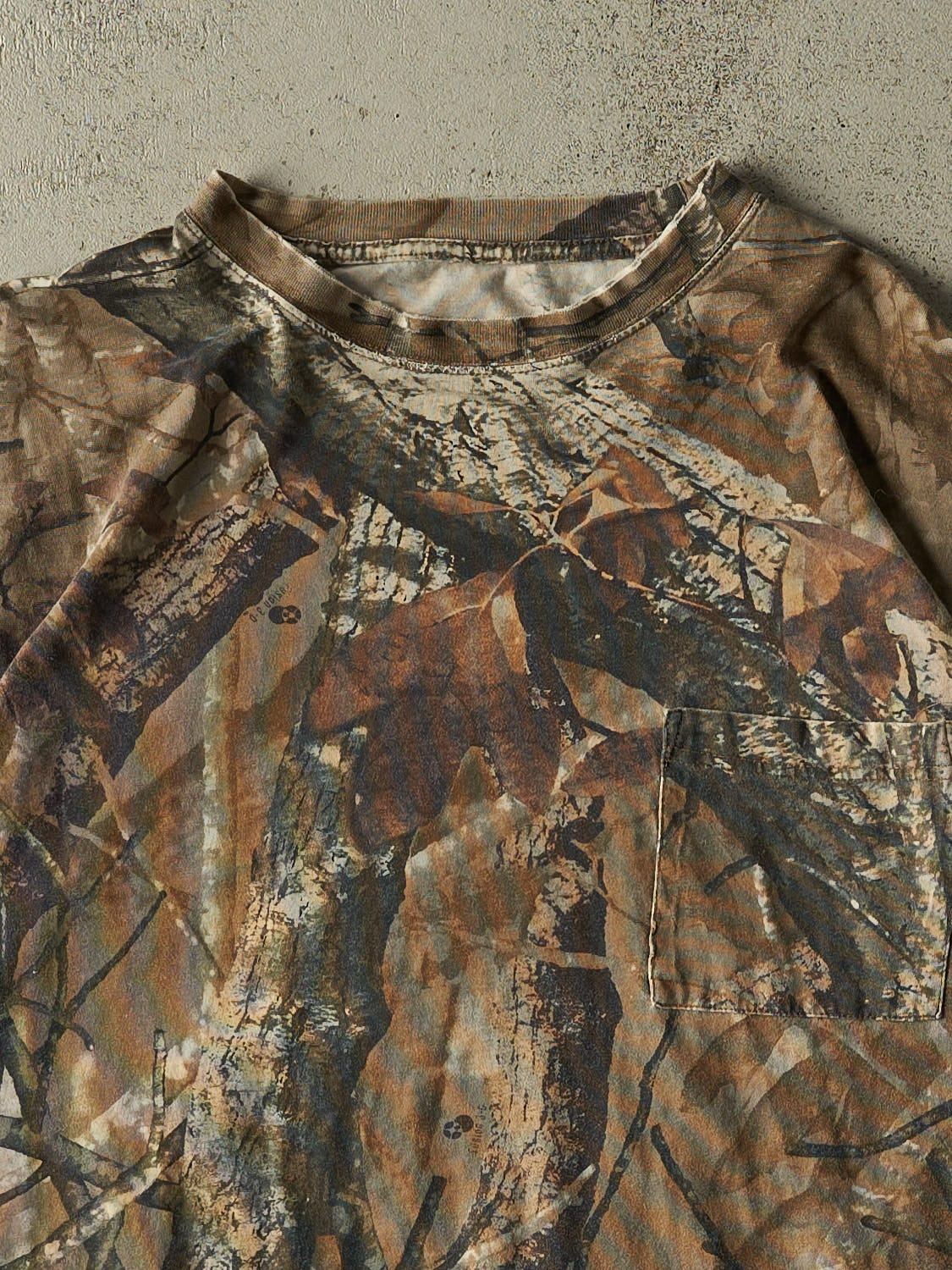Vintage Y2K Camo Pocket Tee (XL)