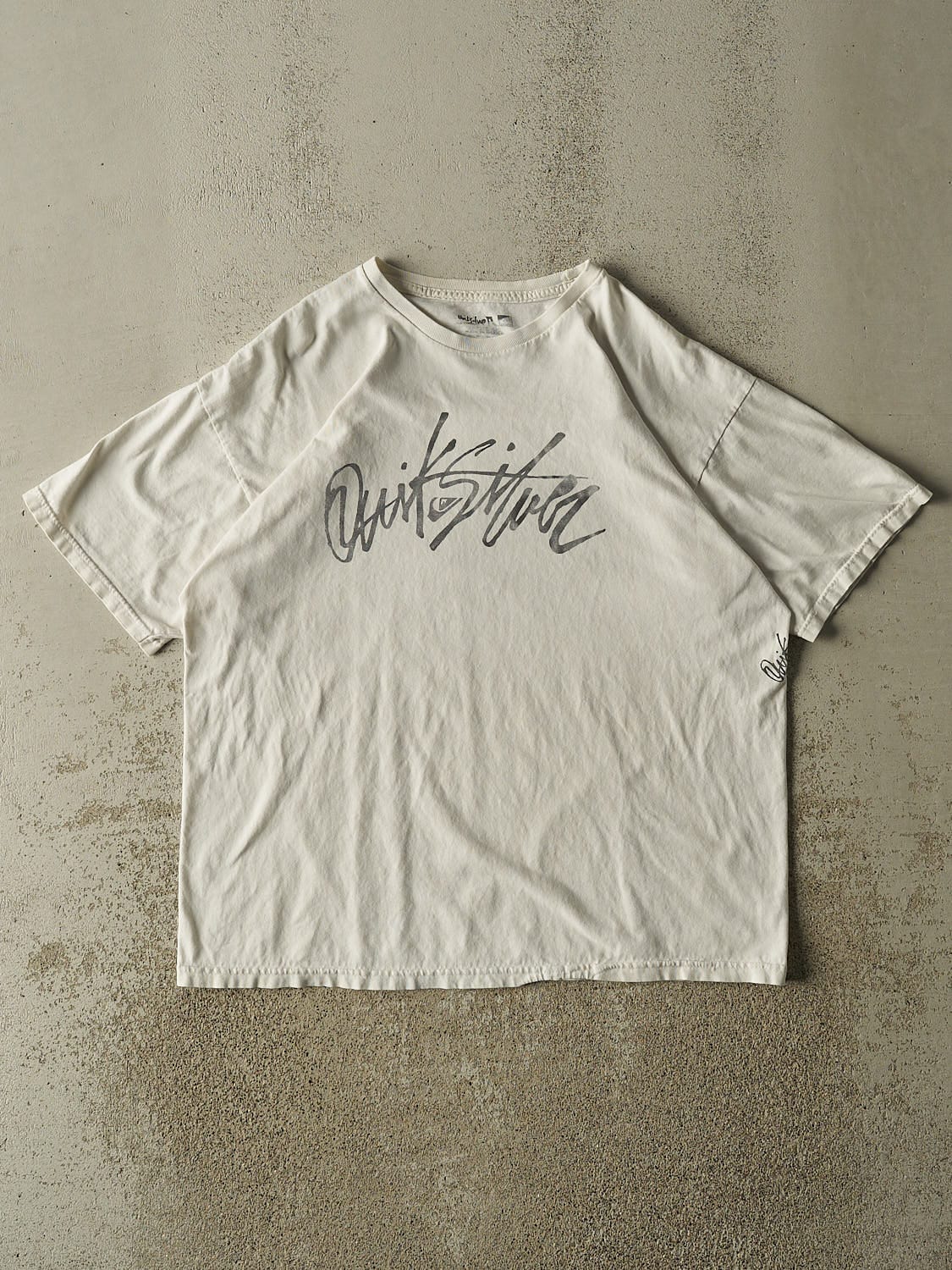 Vintage Y2K White Quiksilver Tee (L/XL)