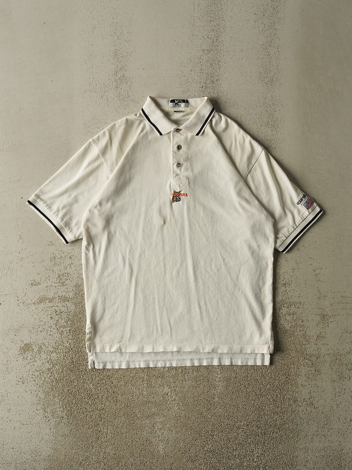 Vintage 90s White Hooters Embroidered Quarter Button Tee (L/XL)