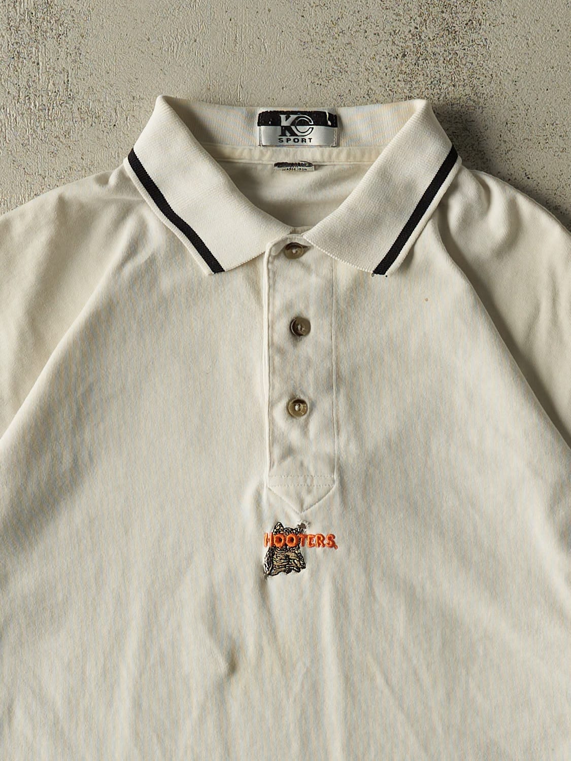 Vintage 90s White Hooters Embroidered Quarter Button Tee (L/XL)
