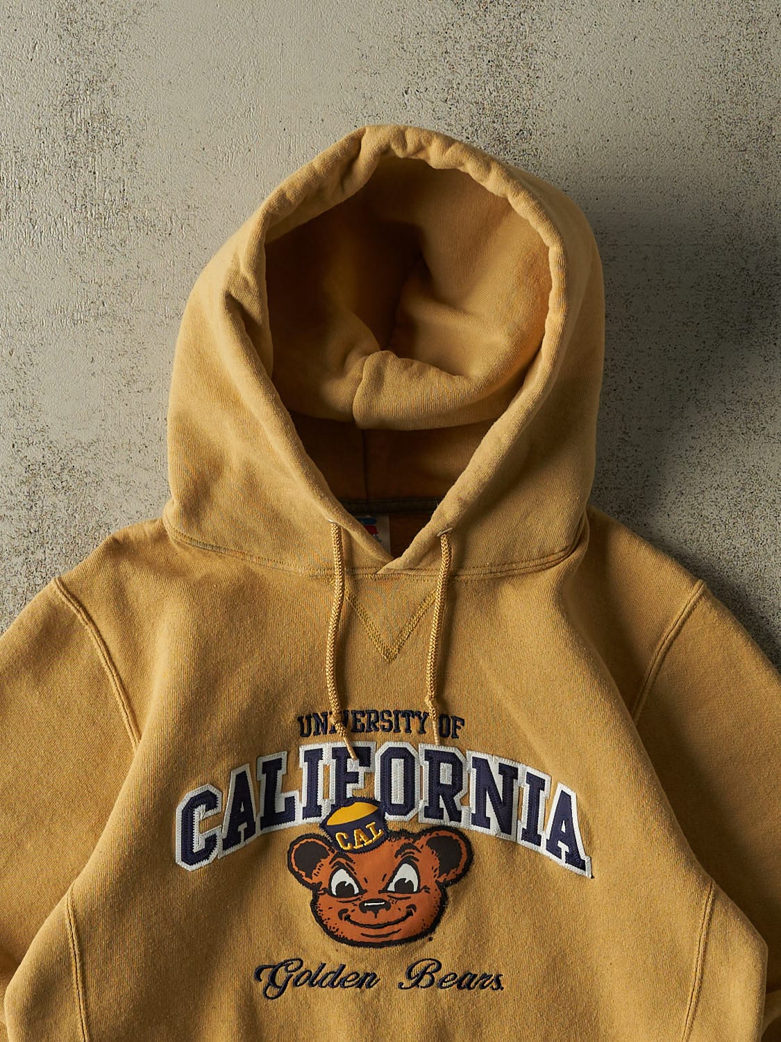 Vintage Y2K Beige Russell Athletic University of California Golden Bears Hoodie (S)