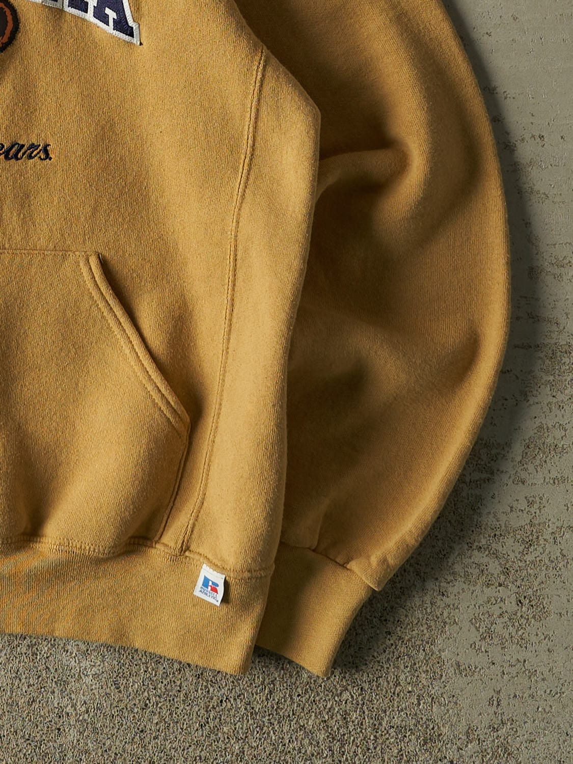 Vintage Y2K Beige Russell Athletic University of California Golden Bears Hoodie (S)