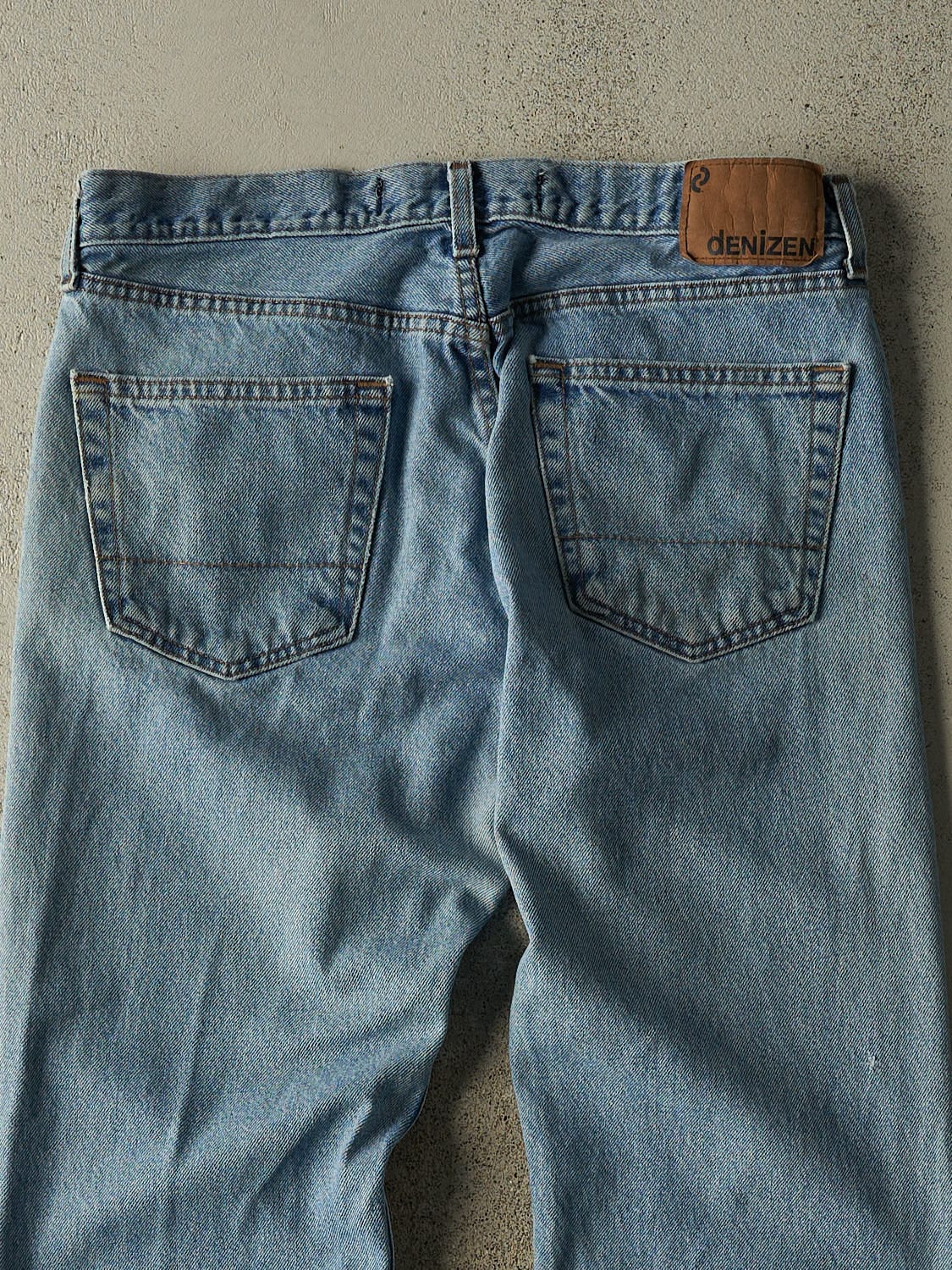 Vintage 90s Light Wash Denizen from Levi's Jeans (33x30)