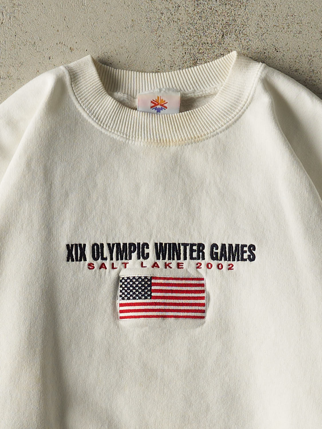 Vintage 02' White Salt Lake City Olympic Winter Games Crewneck (L/XL)