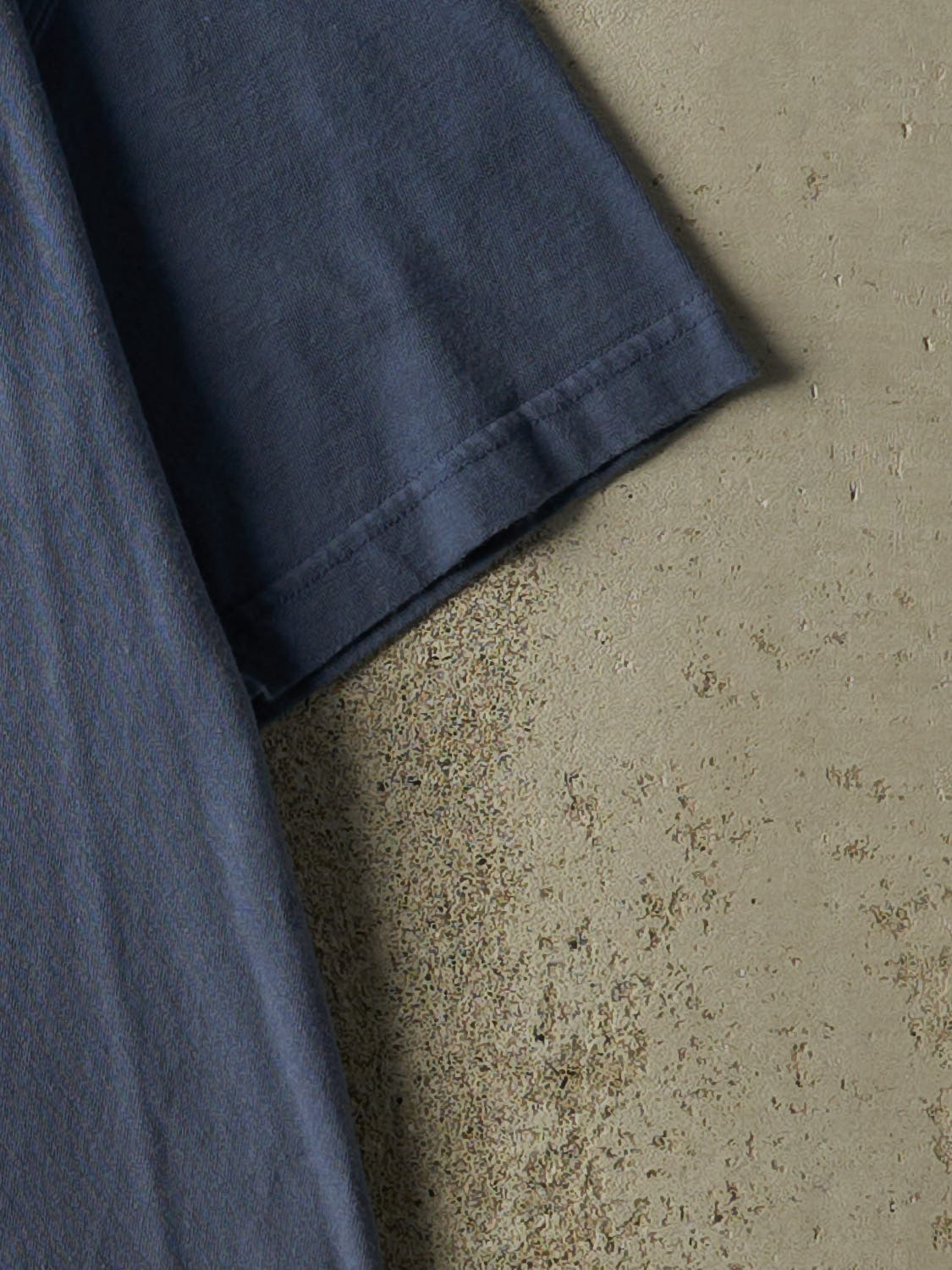 Vintage Y2K Blue Blank Tee (M/L)