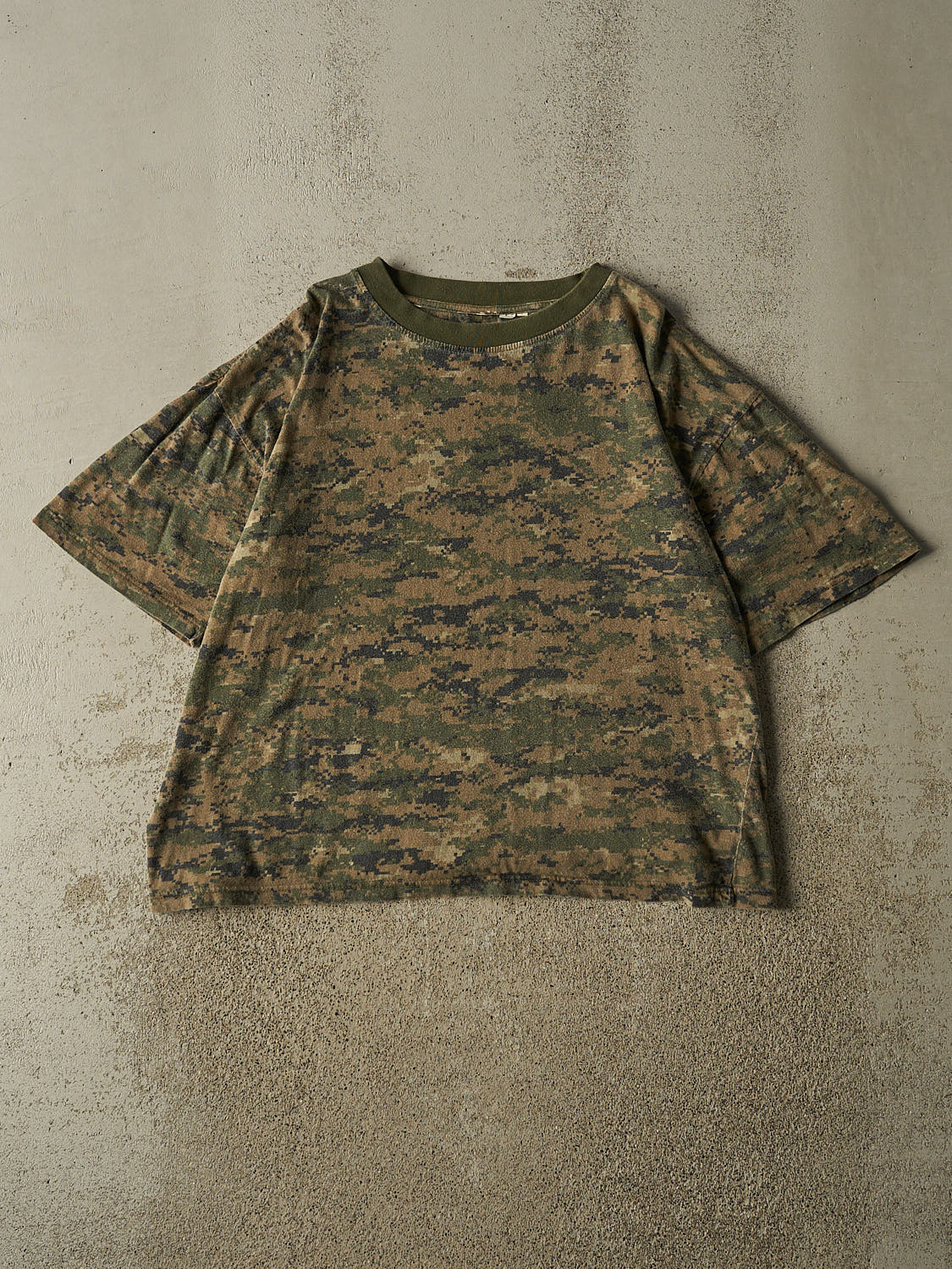 Vintage 90s Camo Blank Tee (M/L)