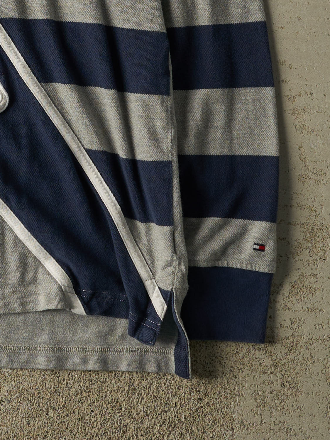 Vintage Y2K Grey Tommy Hilfiger Quarter Button Long Sleeve (XXL)