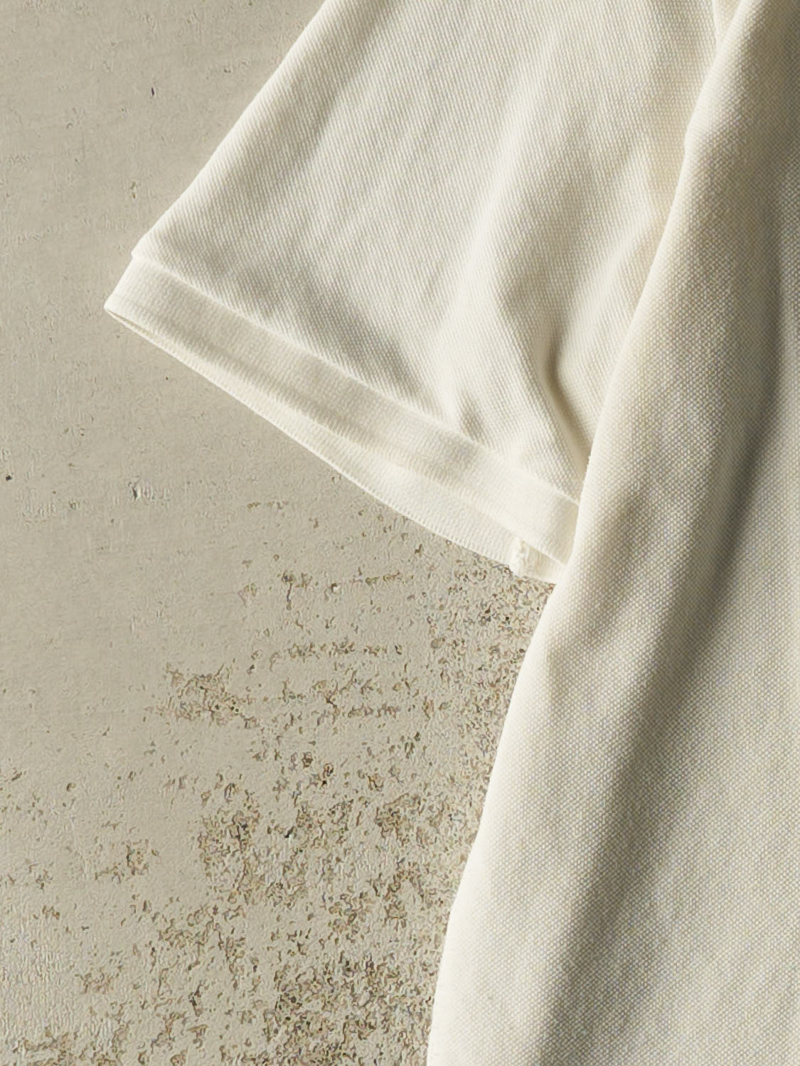 Vintage Y2K White Polo Quarter Button Tee (L/XL)