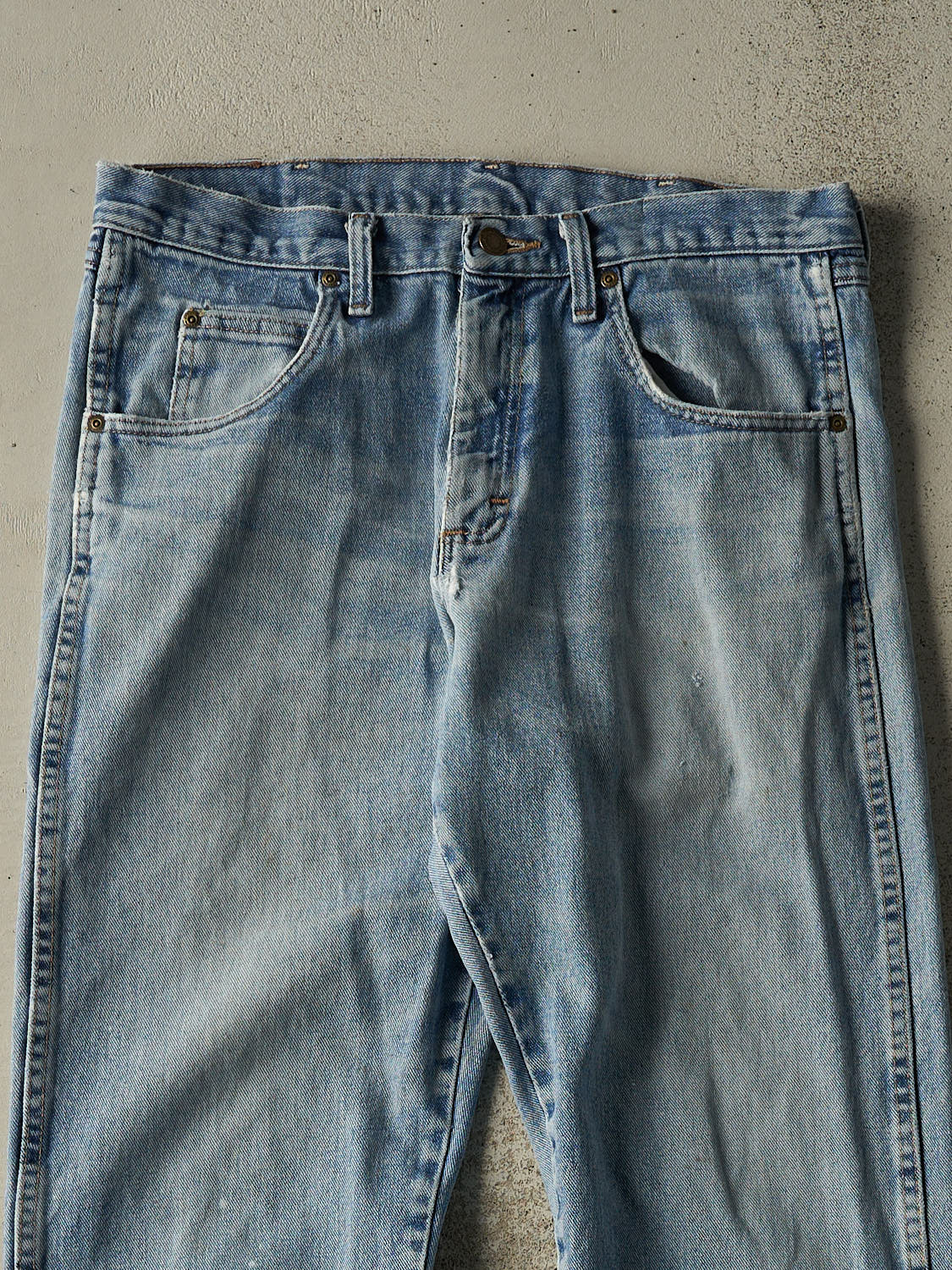 Vintage Y2K Light Wash Wrangler Jeans (34x29.5)
