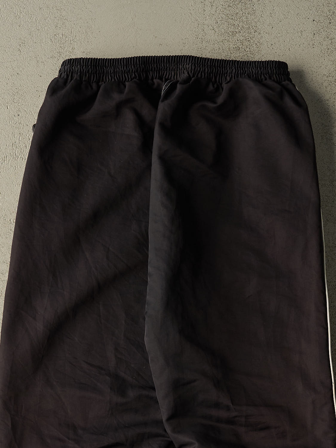 Vintage 90s Black Umbro Track Pants (30x28.5)