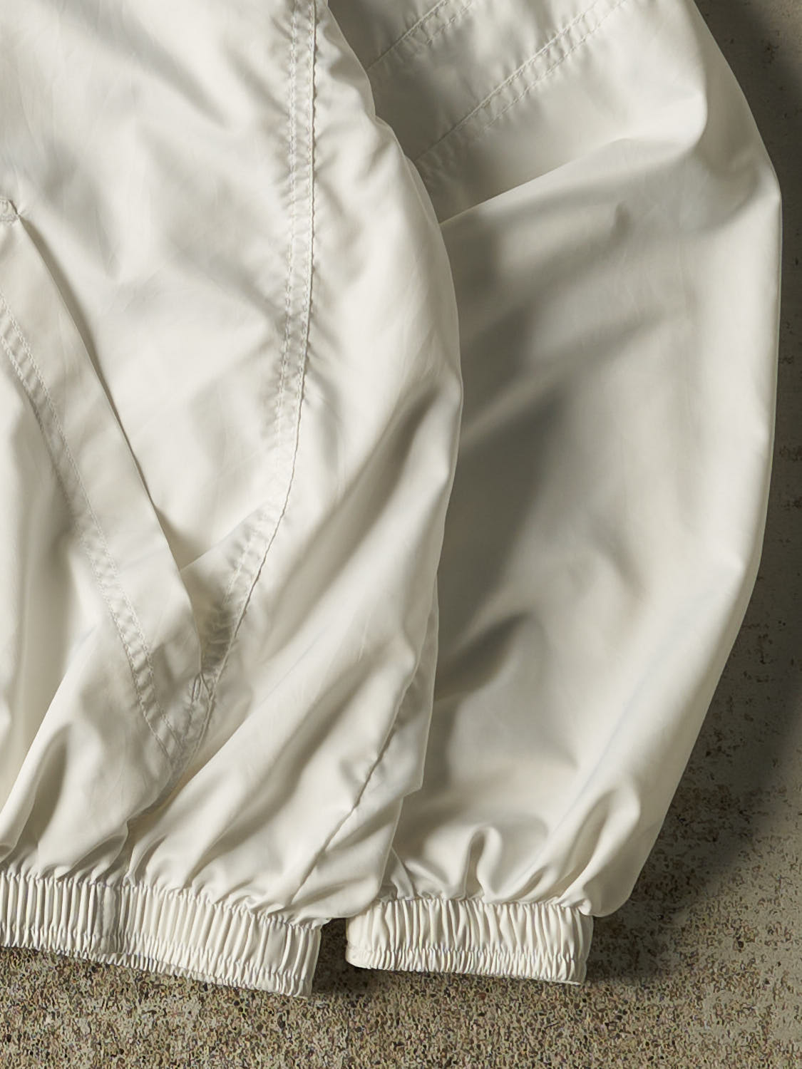 Vintage 90s White Nike Embroidered Windbreaker Jacket (S)