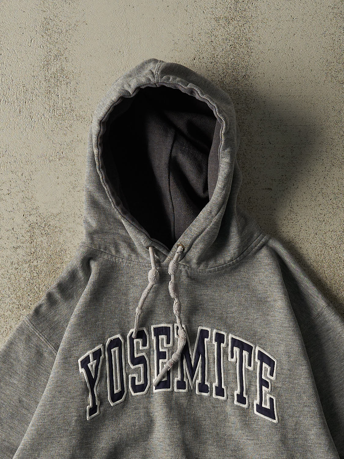 Vintage 90s Grey Yosemite Embroidered Hoodie (M)