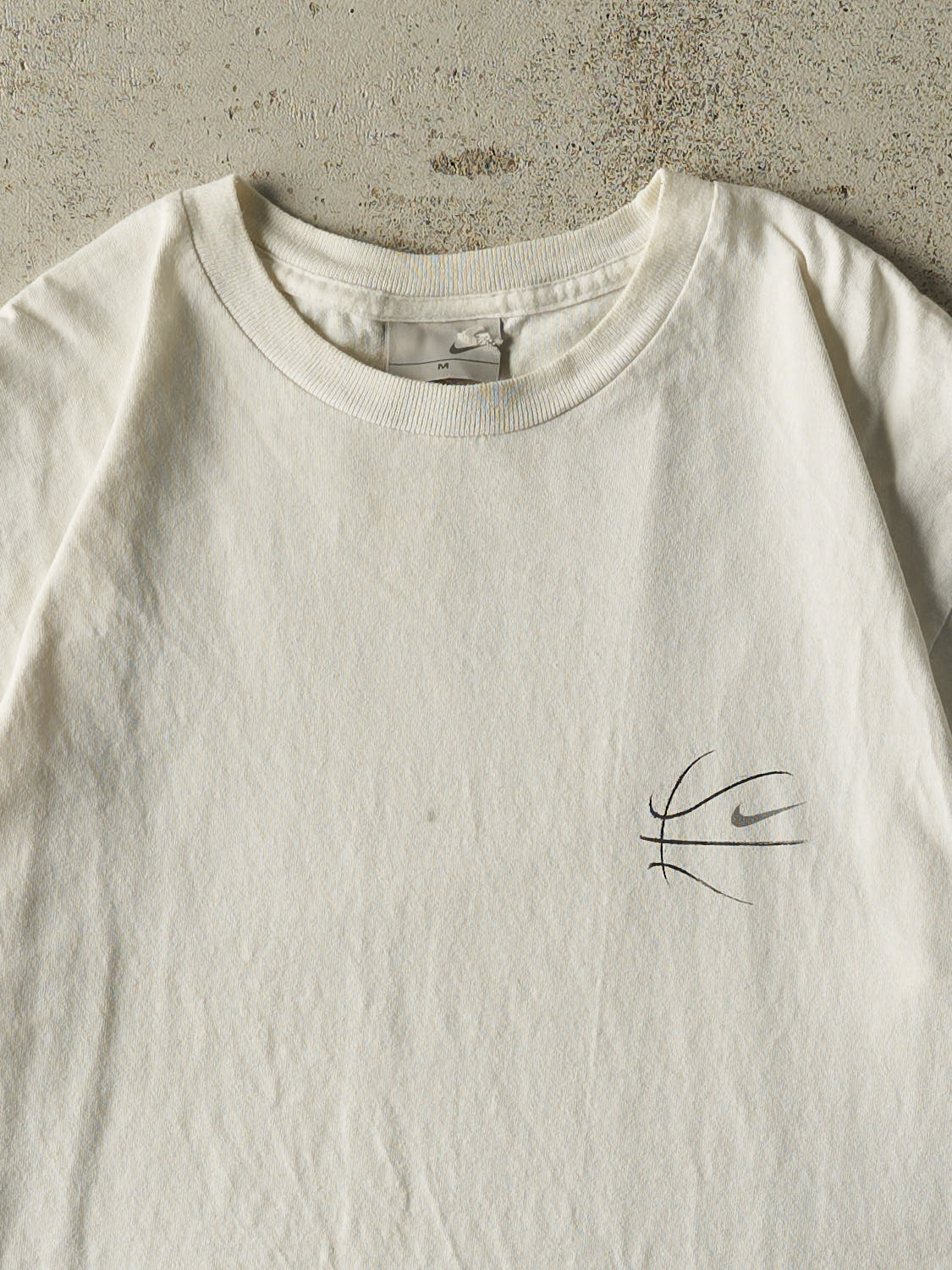 Vintage Y2K White Nike Hoops Tee (M)
