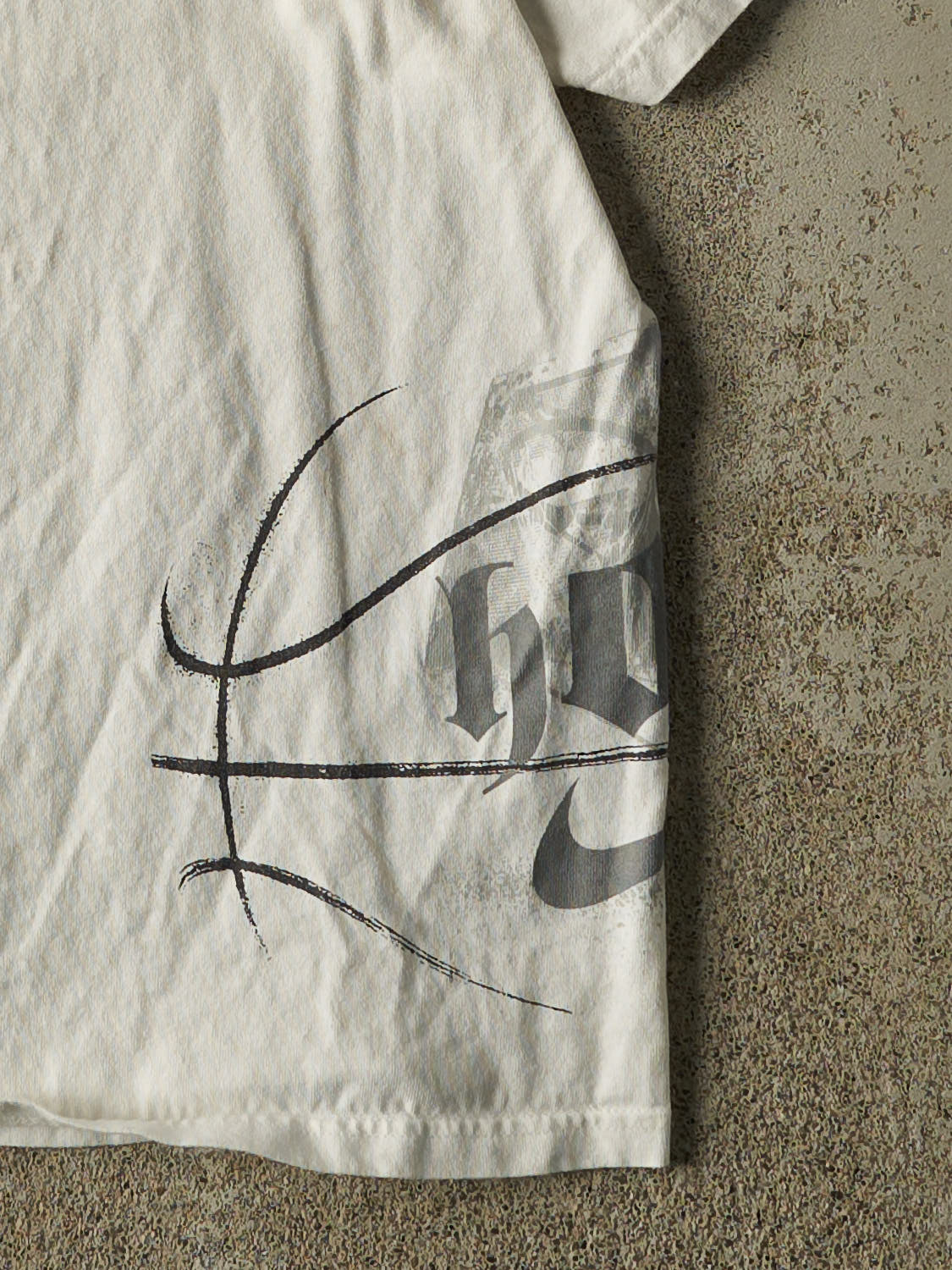 Vintage Y2K White Nike Hoops Tee (M)