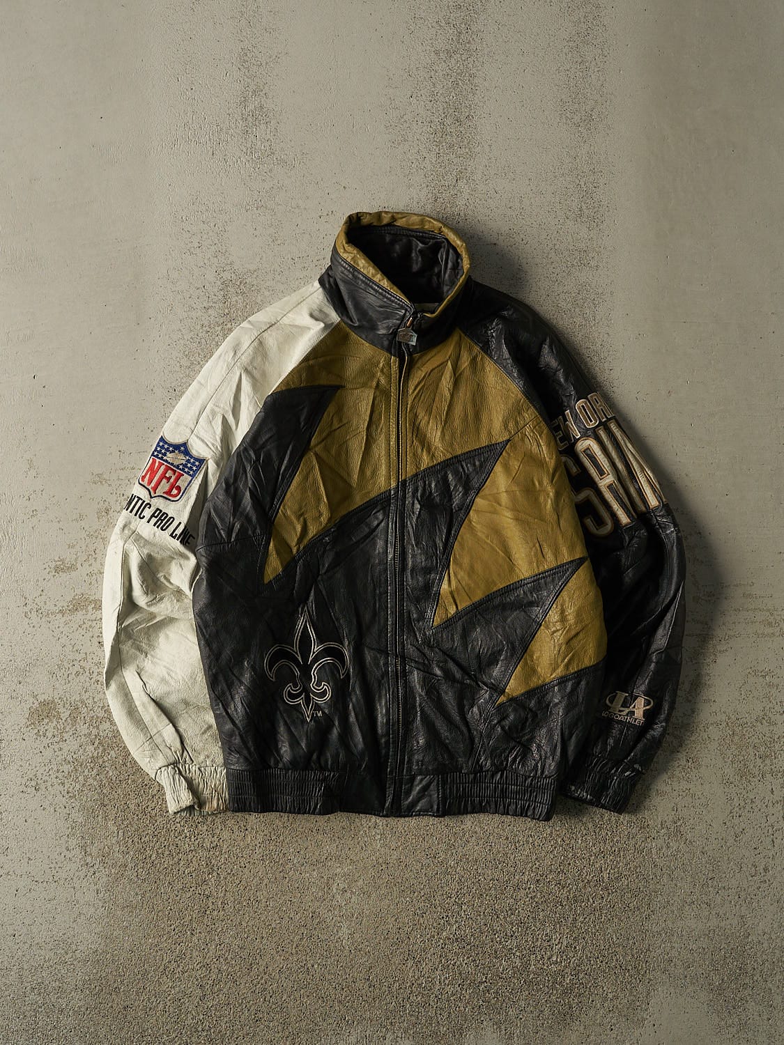Vintage 90s Black RARE Logo Athletic New Orleans Saints Sharktooth Leather Jacket (M/L)
