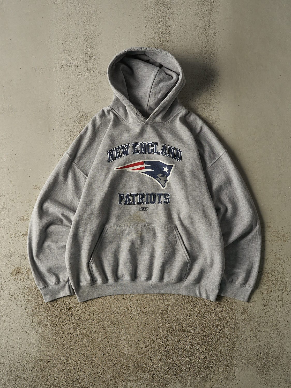 Vintage Y2K Grey New England Patriots Hoodie (L/XL)