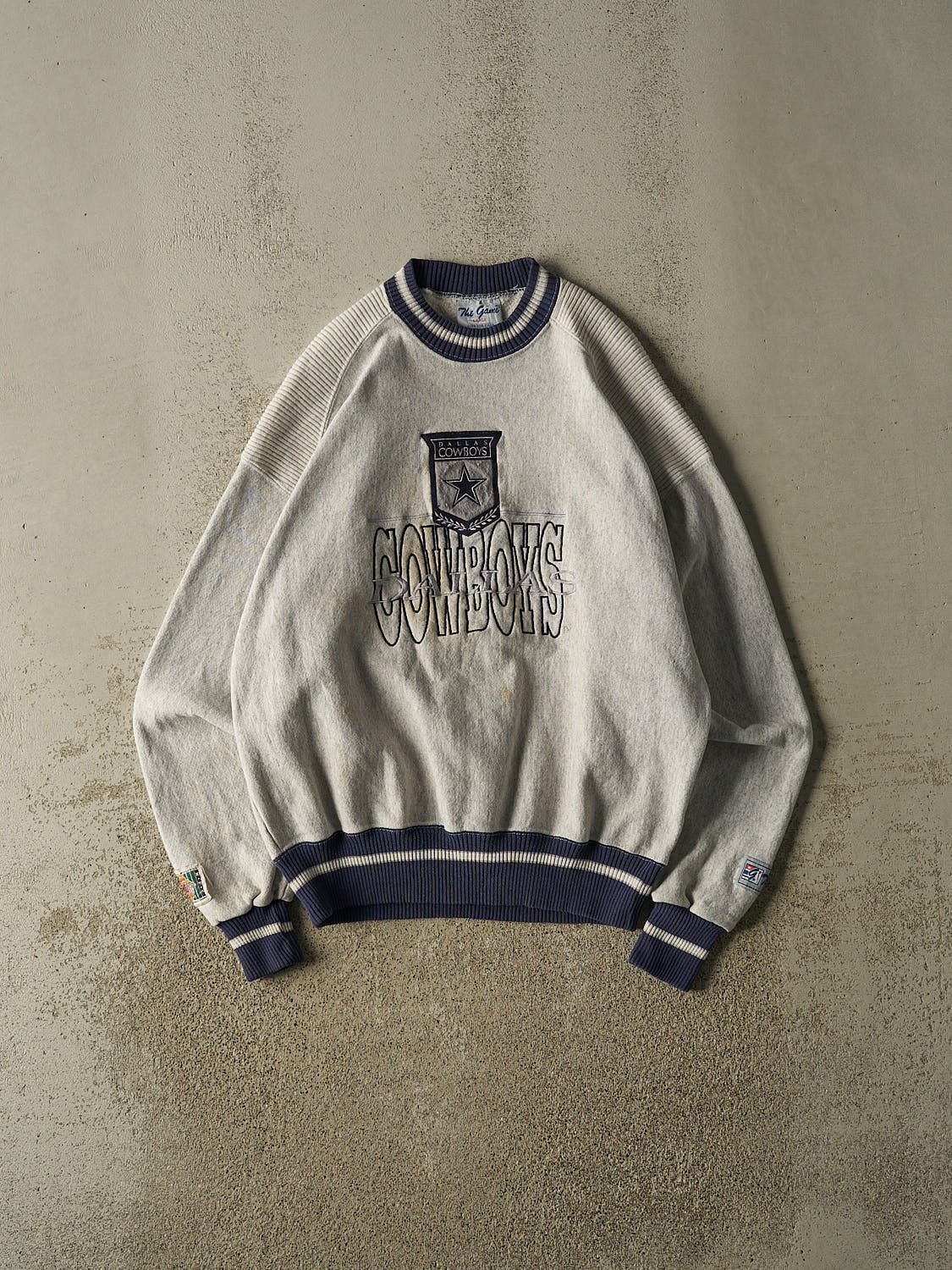 Vintage 90s Grey Dallas Cowboys Embroidered Crewneck (L/XL)