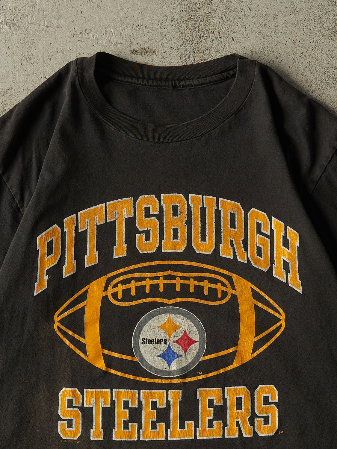 Vintage 96' Sun Faded Black Pittsburgh Steelers Tee (M/L)