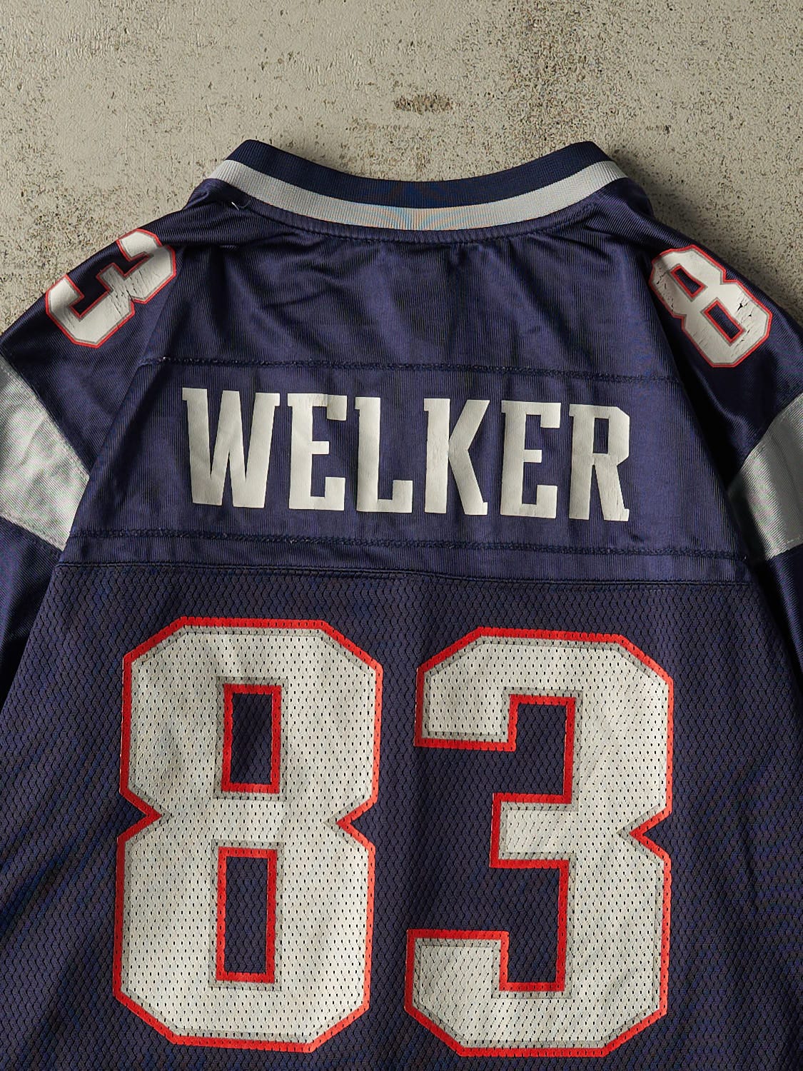 Vintage Y2K Navy Blue New England Patriots #83 Welker Cropped Football Jersey (M)