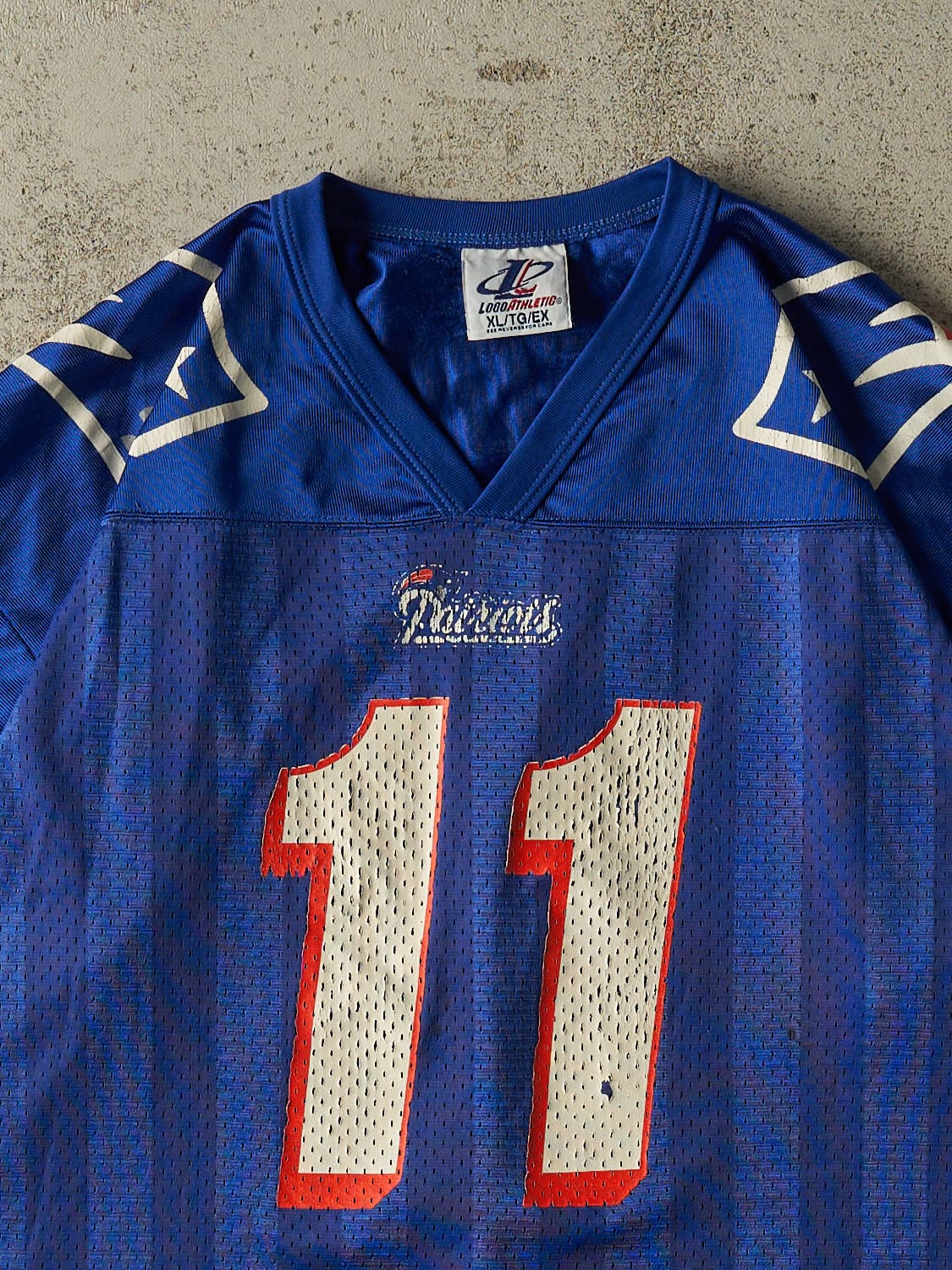 Vintage 90s Blue New England Patriots #11 Bledsoe Cropped Football Jersey (L/XL)