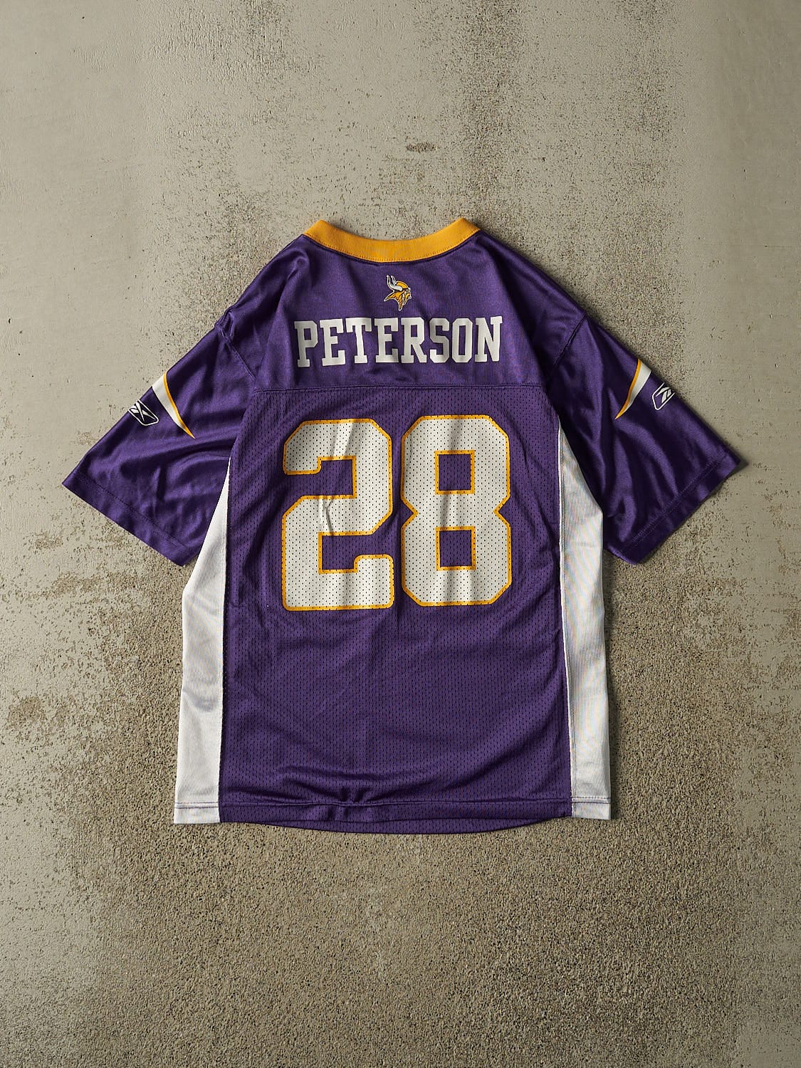 Vintage Y2K Purple Minnesota Vikings #28 Peterson Football Jersey (XS/S)