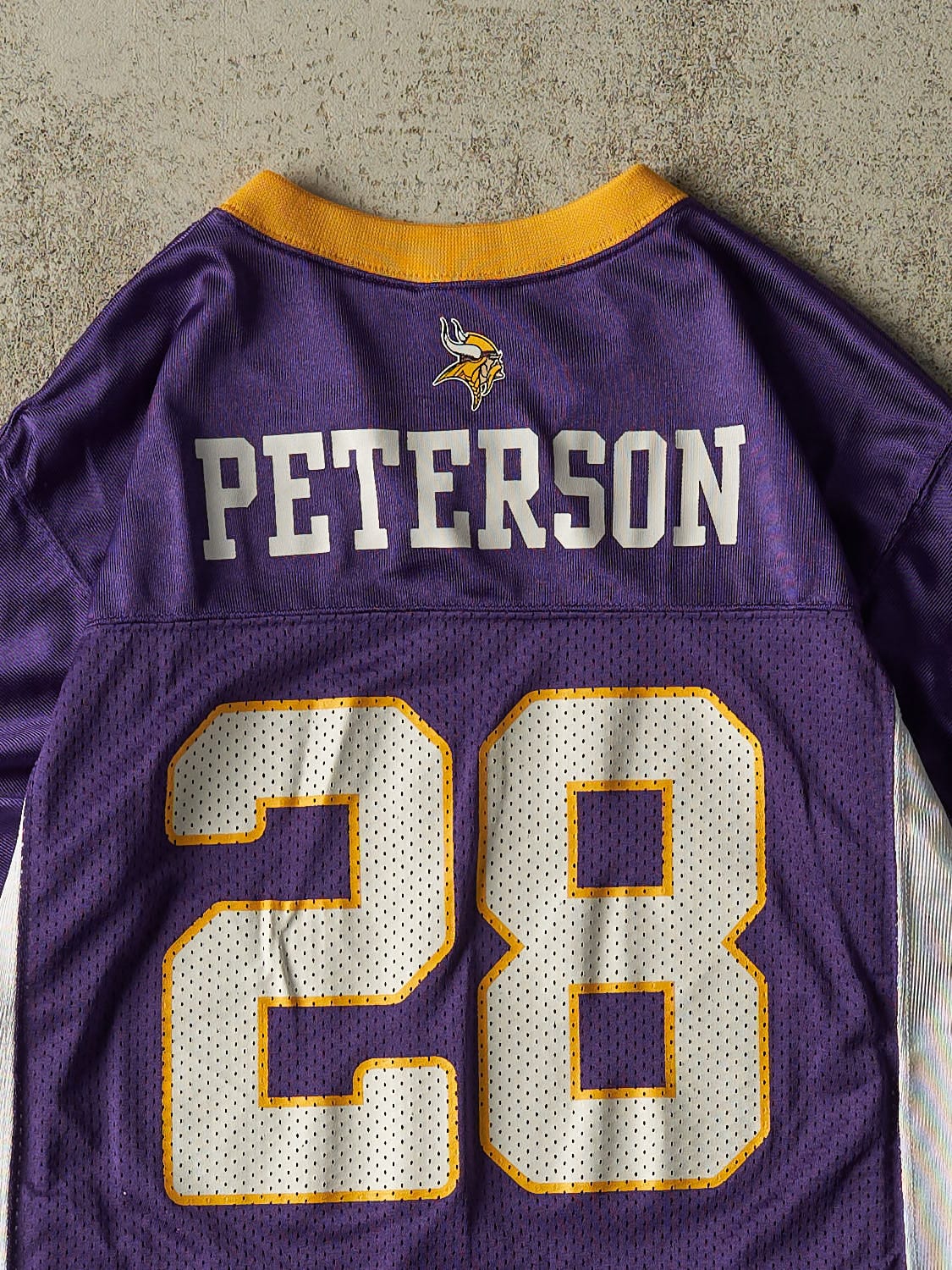 Vintage Y2K Purple Minnesota Vikings #28 Peterson Football Jersey (XS/S)