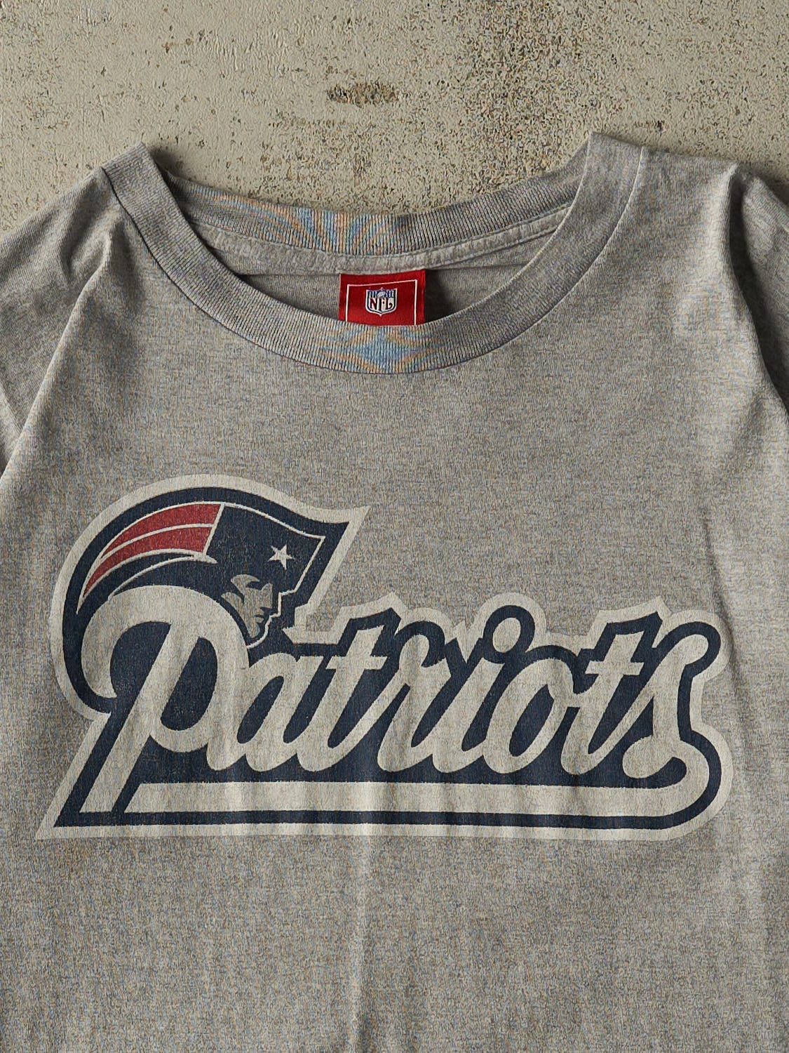 Vintage 90s Grey New England Patriots Long Sleeve (L)