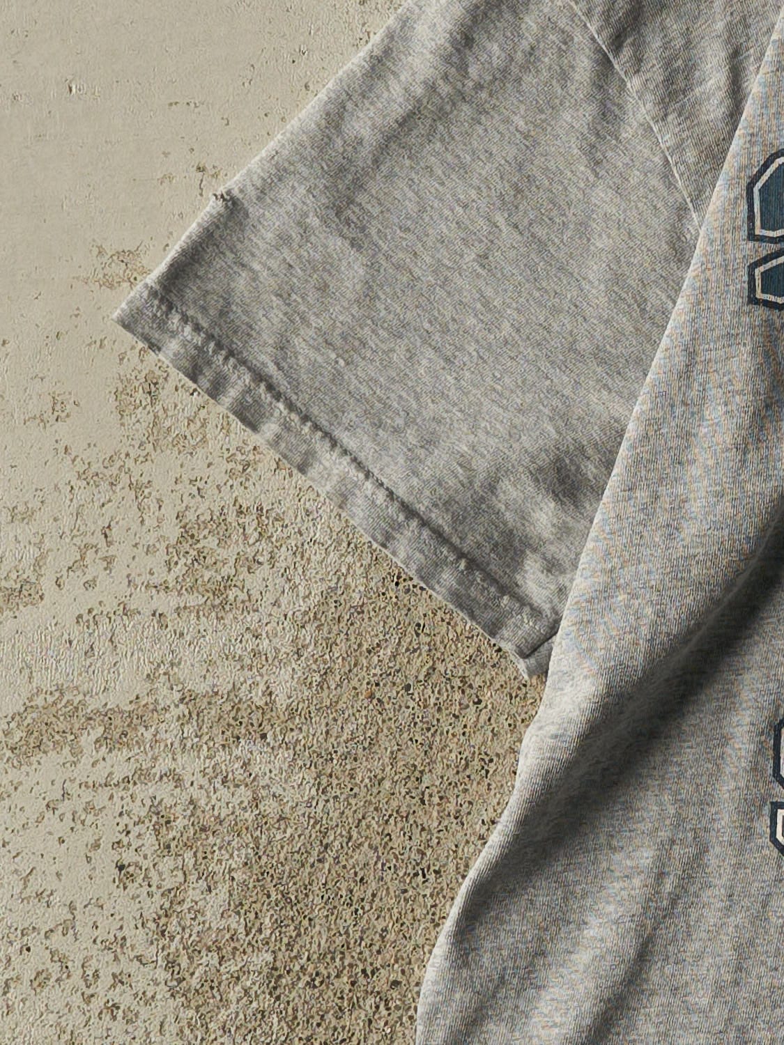 Vintage Y2K Grey Seattle Seahawks Cropped Tee (M)