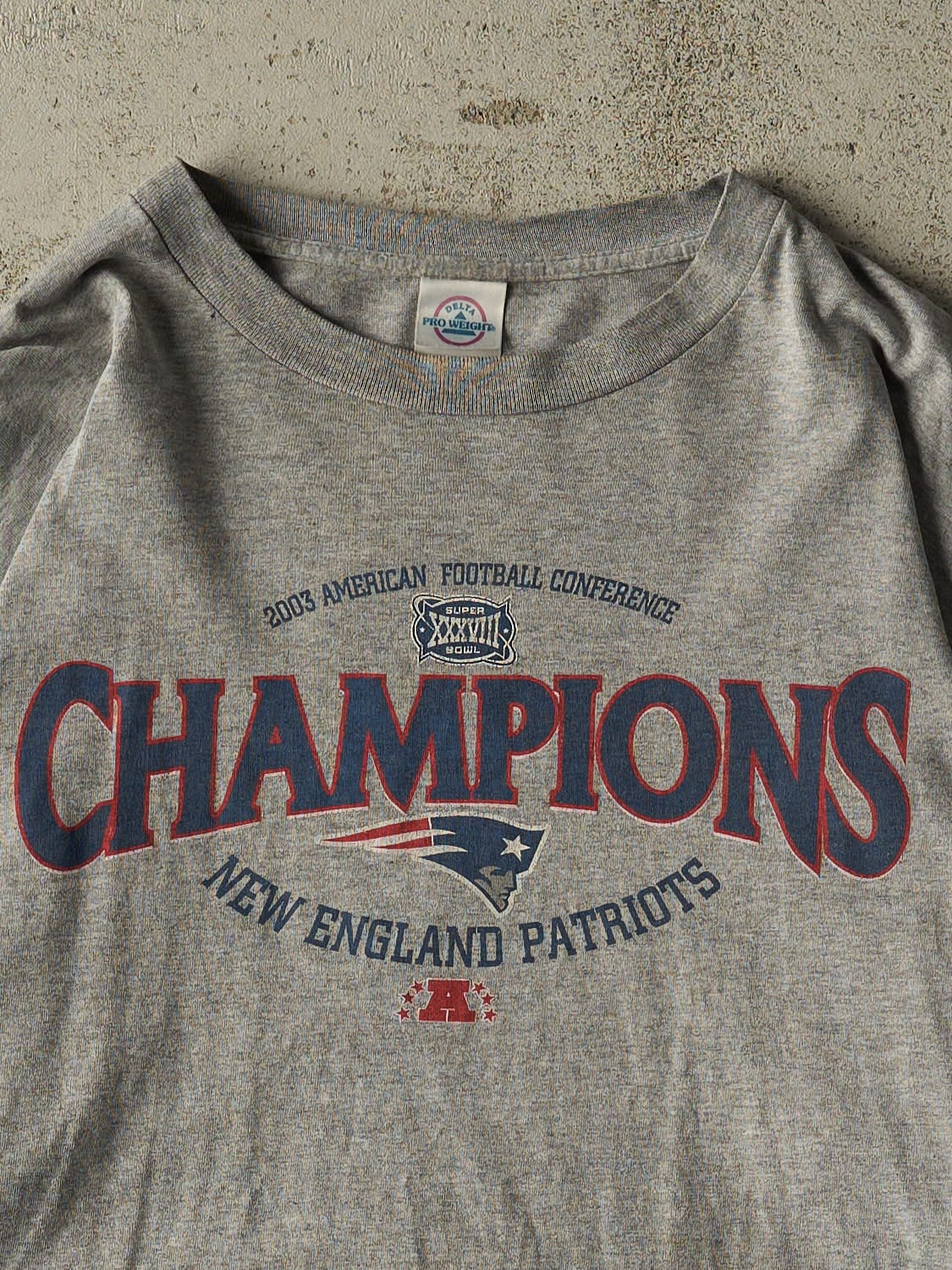Vintage 03' Grey New England Patriots Super Bowl XXXVIII Champions Long Sleeve (L/XL)
