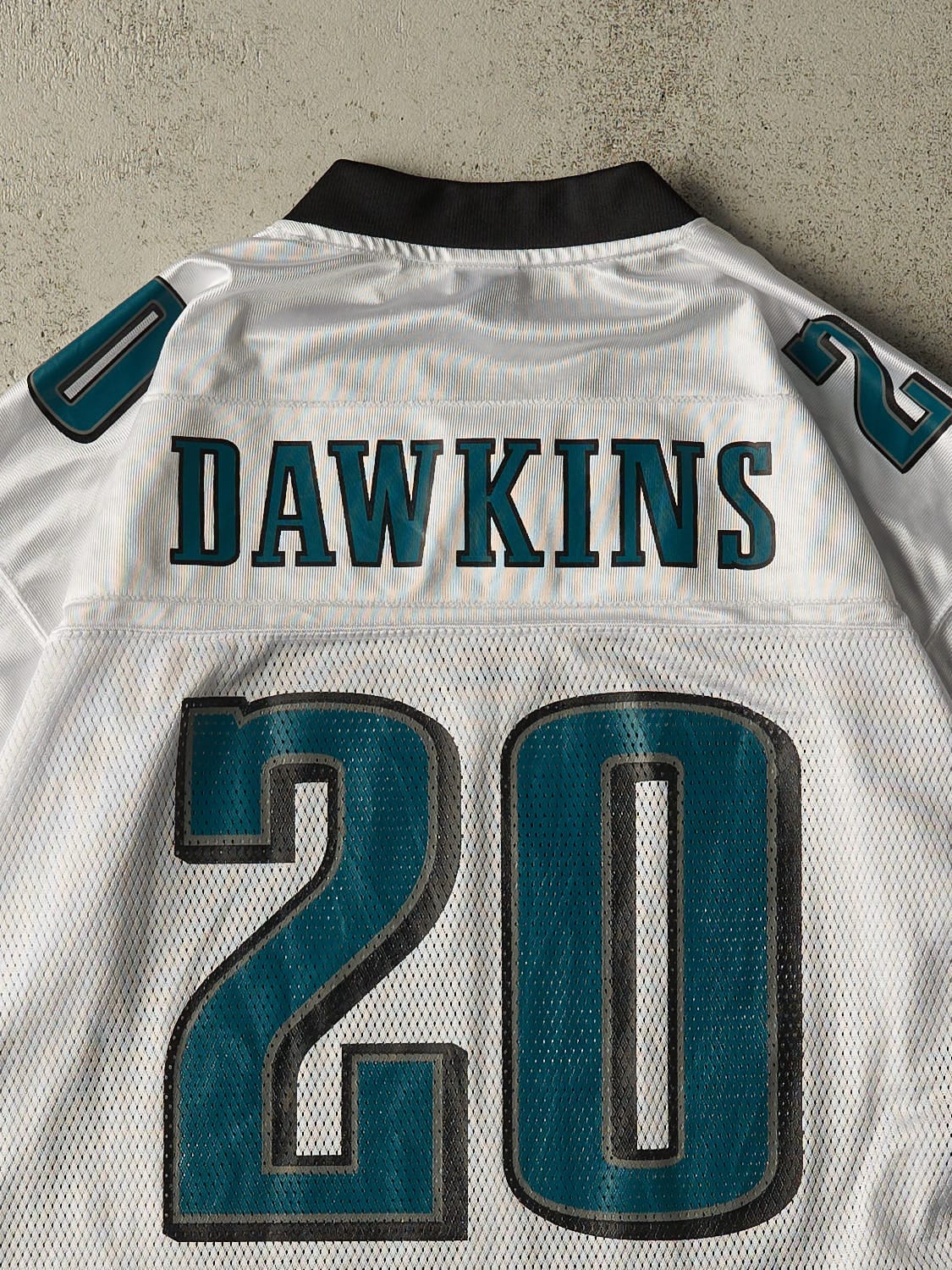 Vintage Y2K White Philadelphia Eagles #20 Dawkins Cropped Football Jersey (L/XL)
