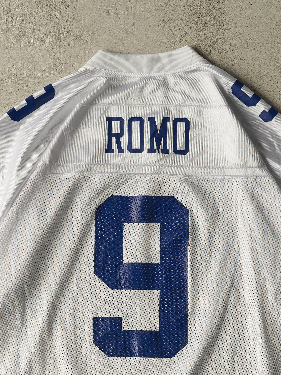 Vintage Y2K White Dallas Cowboys #9 Romo Cropped Football Jersey (XL/XXL)