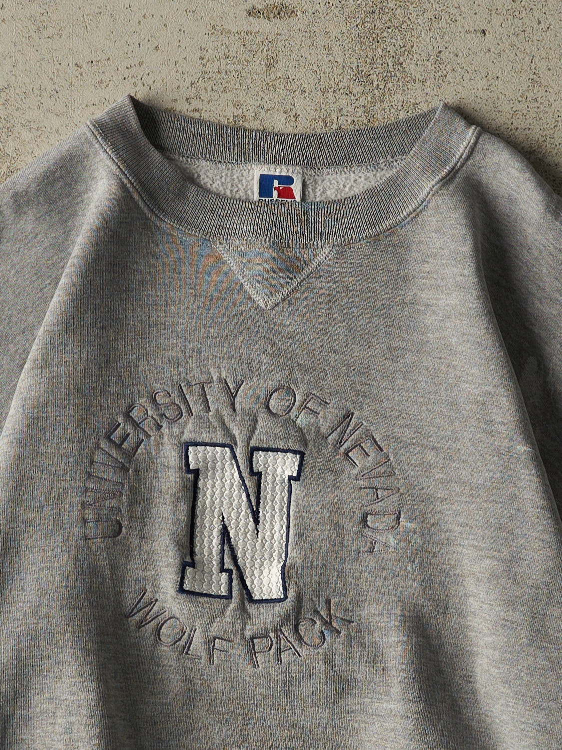 Vintage 90s Grey Russell Athletic University of Nevada Wolf Pack Crewneck (M/L)