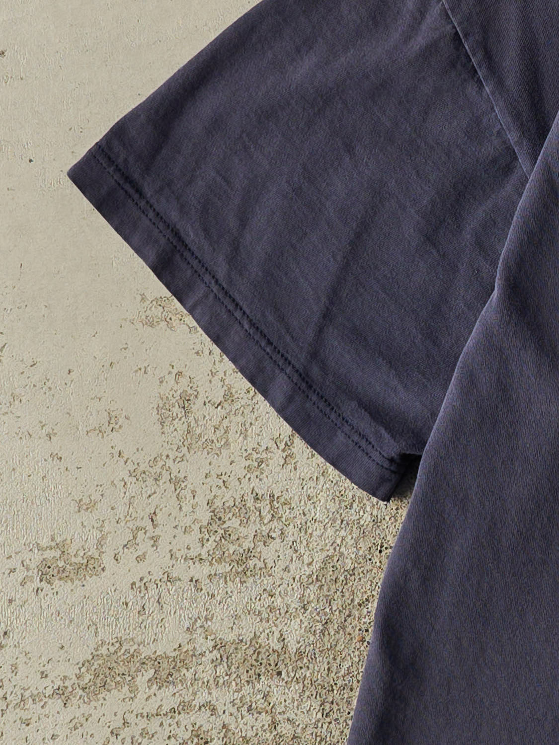 Vintage 90s Sun Faded Navy Russell Athletic Blank Tee (L/XL)
