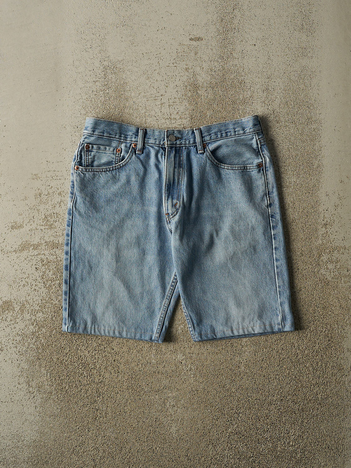 Vintage 90s Light Wash Levi's 505 Jean Shorts (32x10)