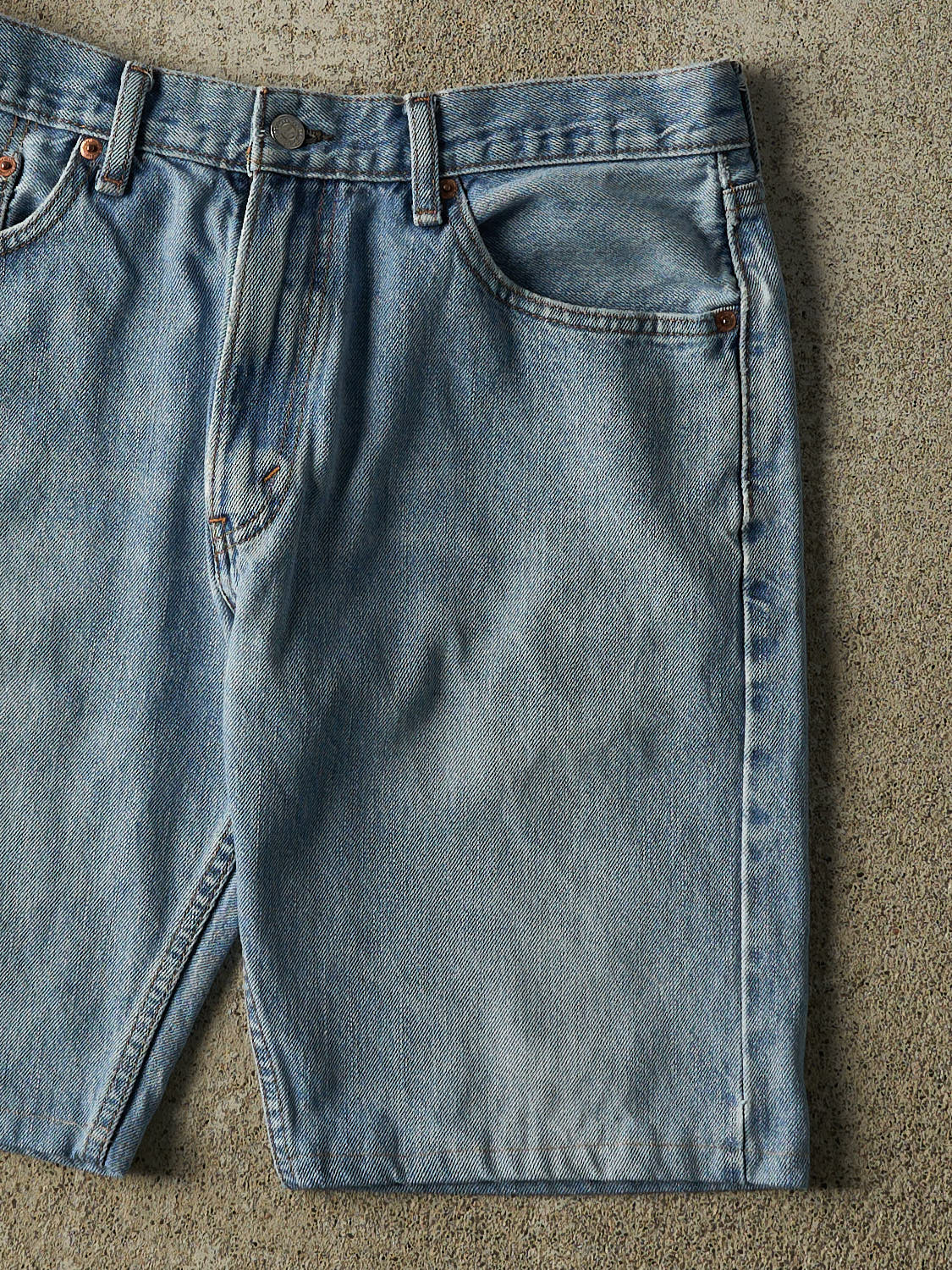 Vintage 90s Light Wash Levi's 505 Jean Shorts (32x10)