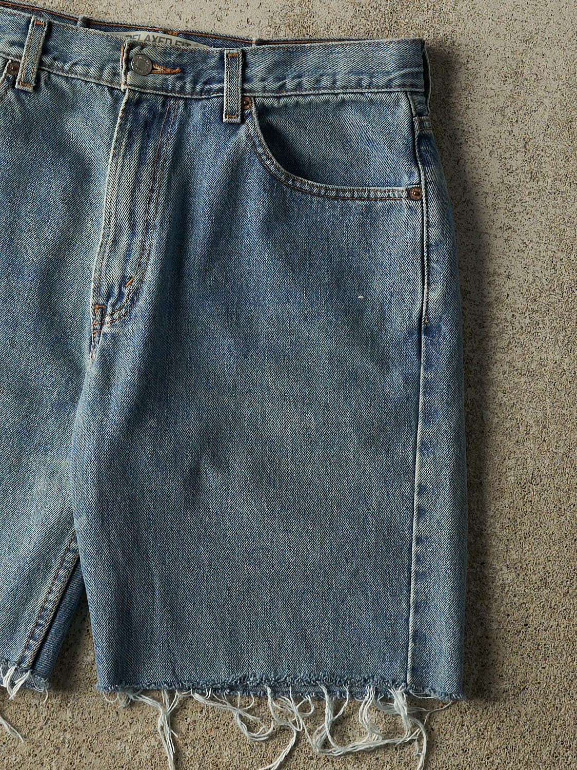Vintage 90s Mid Wash Levi's 550 Cut Off Jean Shorts (34x9)