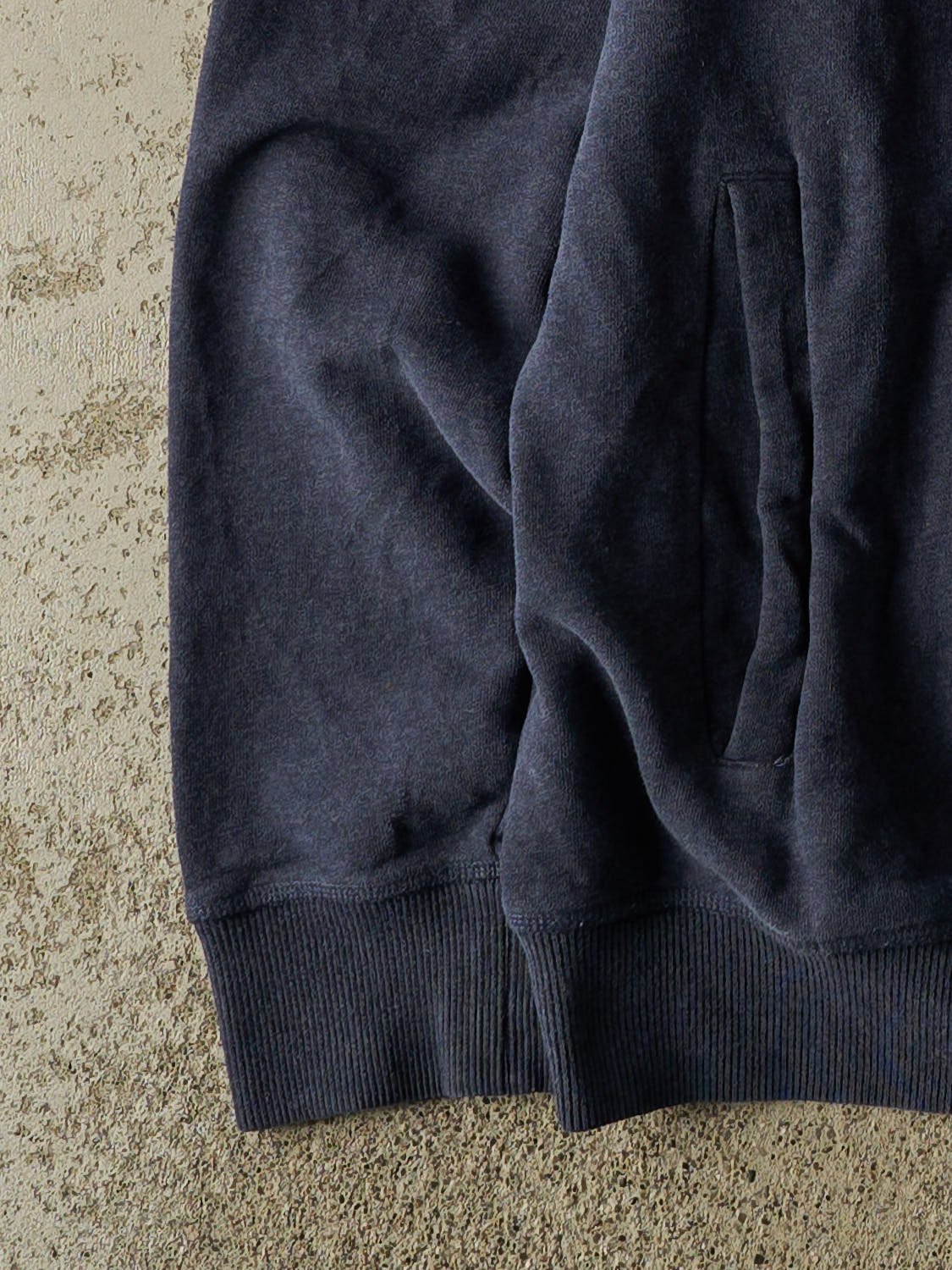 Vintage Y2K Navy Blue Timberland Zip Up Sweater (L/XL)