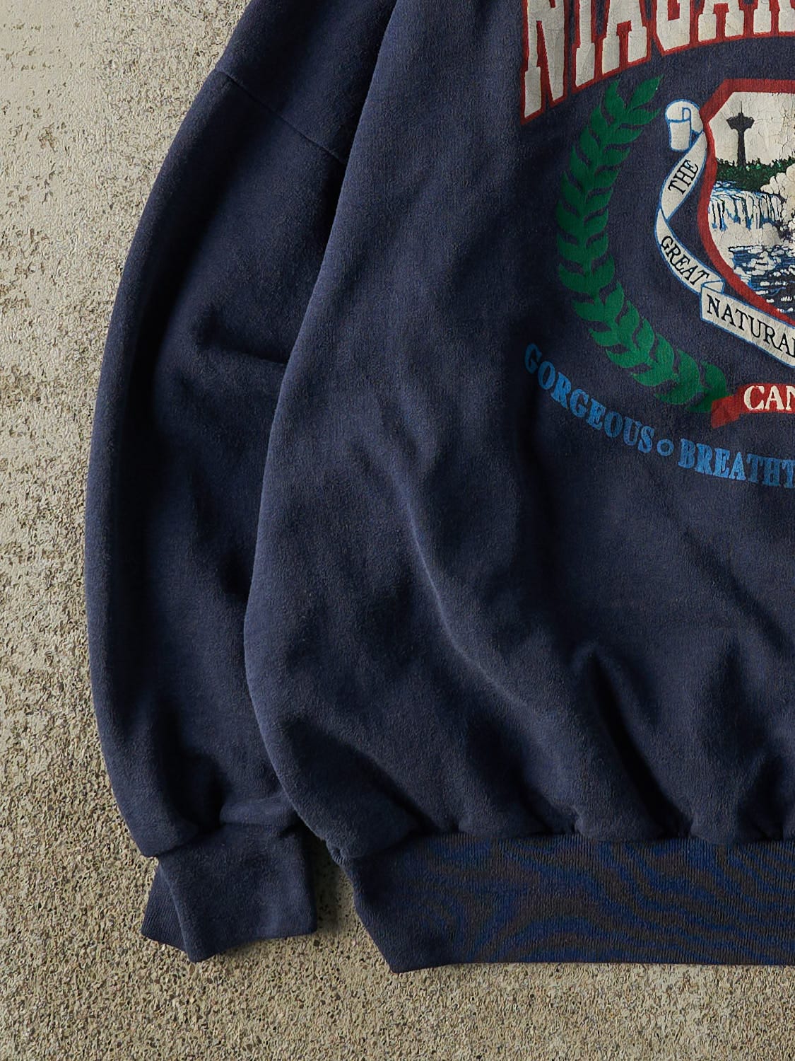 Vintage 80s Navy Blue Niagara Falls Crewneck (M/L)