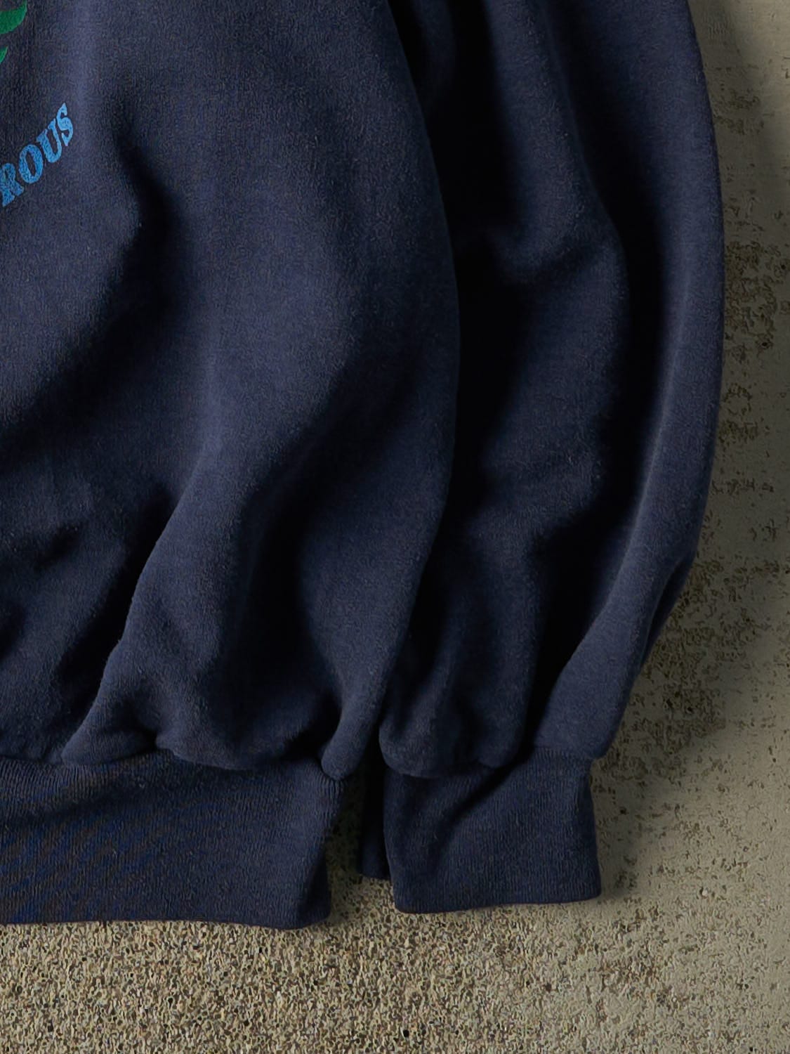 Vintage 80s Navy Blue Niagara Falls Crewneck (M/L)