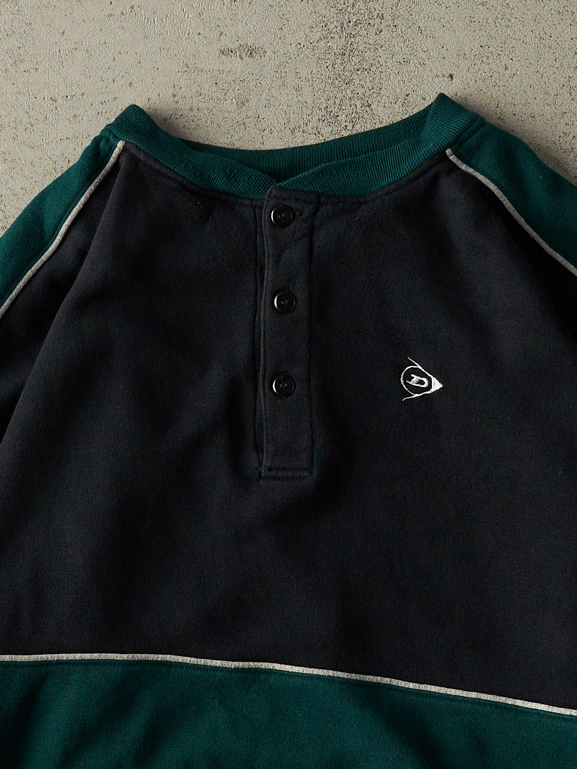 Vintage 90s Green & Black Dunlop Embroidered Quarter Button Crewneck (XXL)