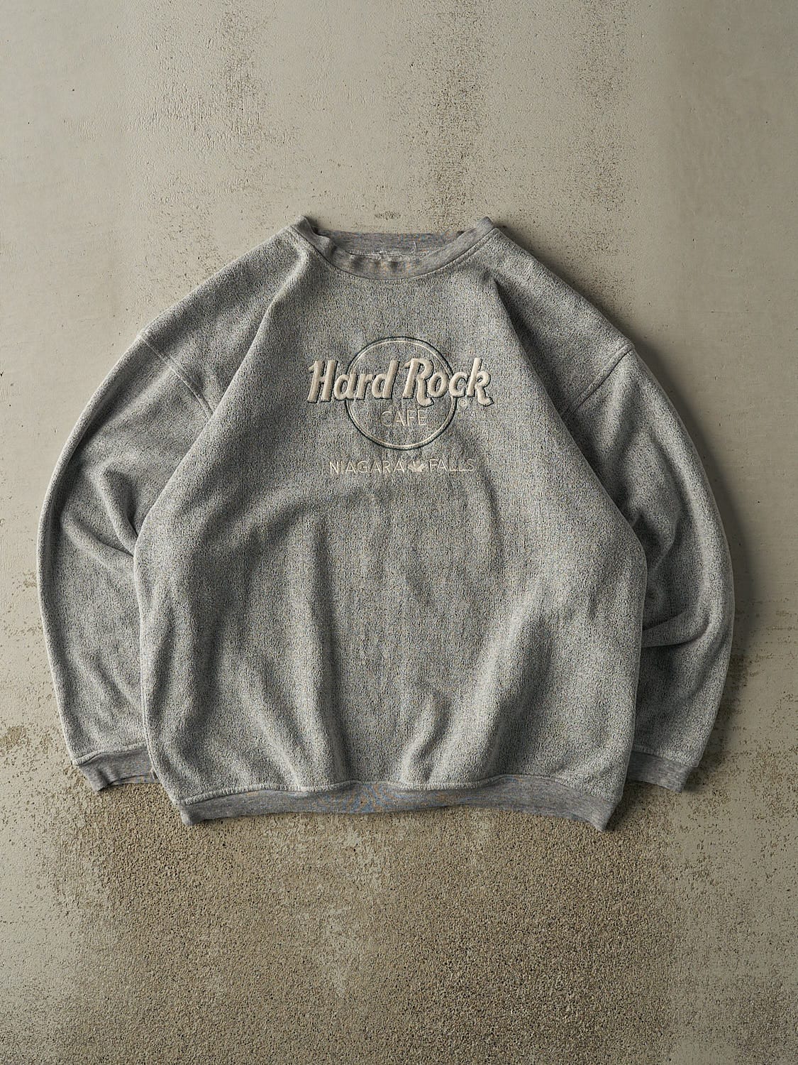 Vintage 90s Grey Hard Rock Cafe Niagara Falls Embroidered Crewneck (XL)
