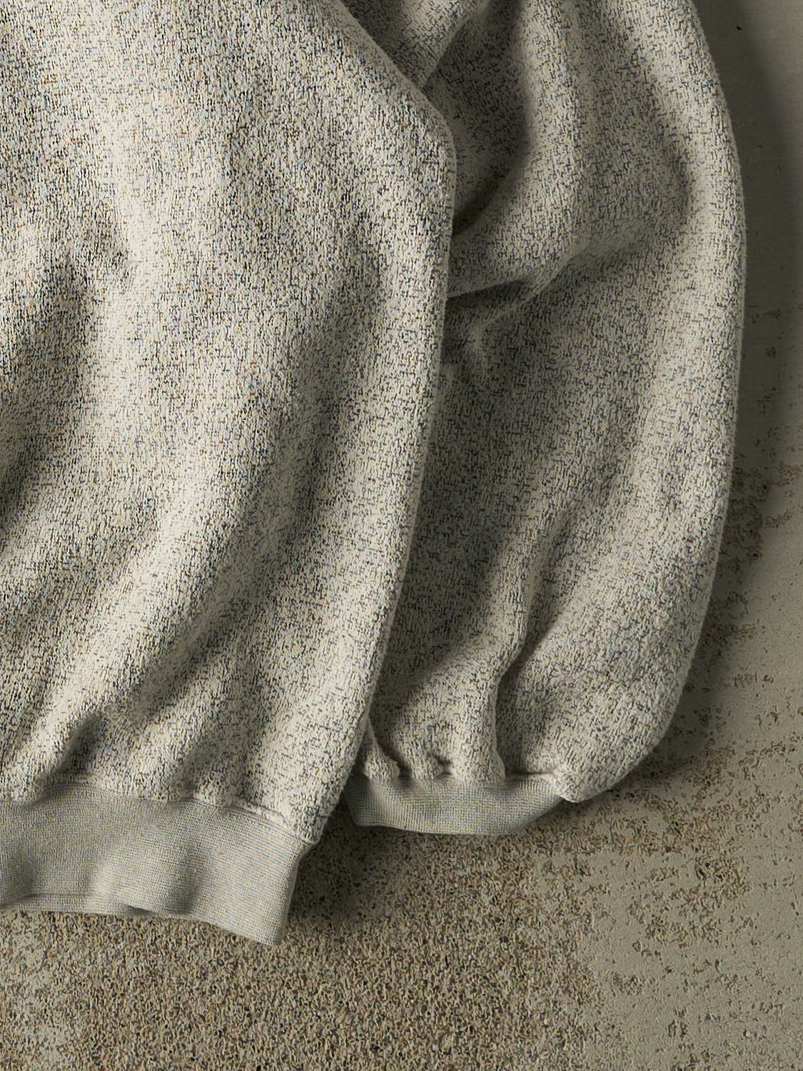 Vintage 90s Heather Grey American Wildlife Embroidered Crewneck (XL/XXL)