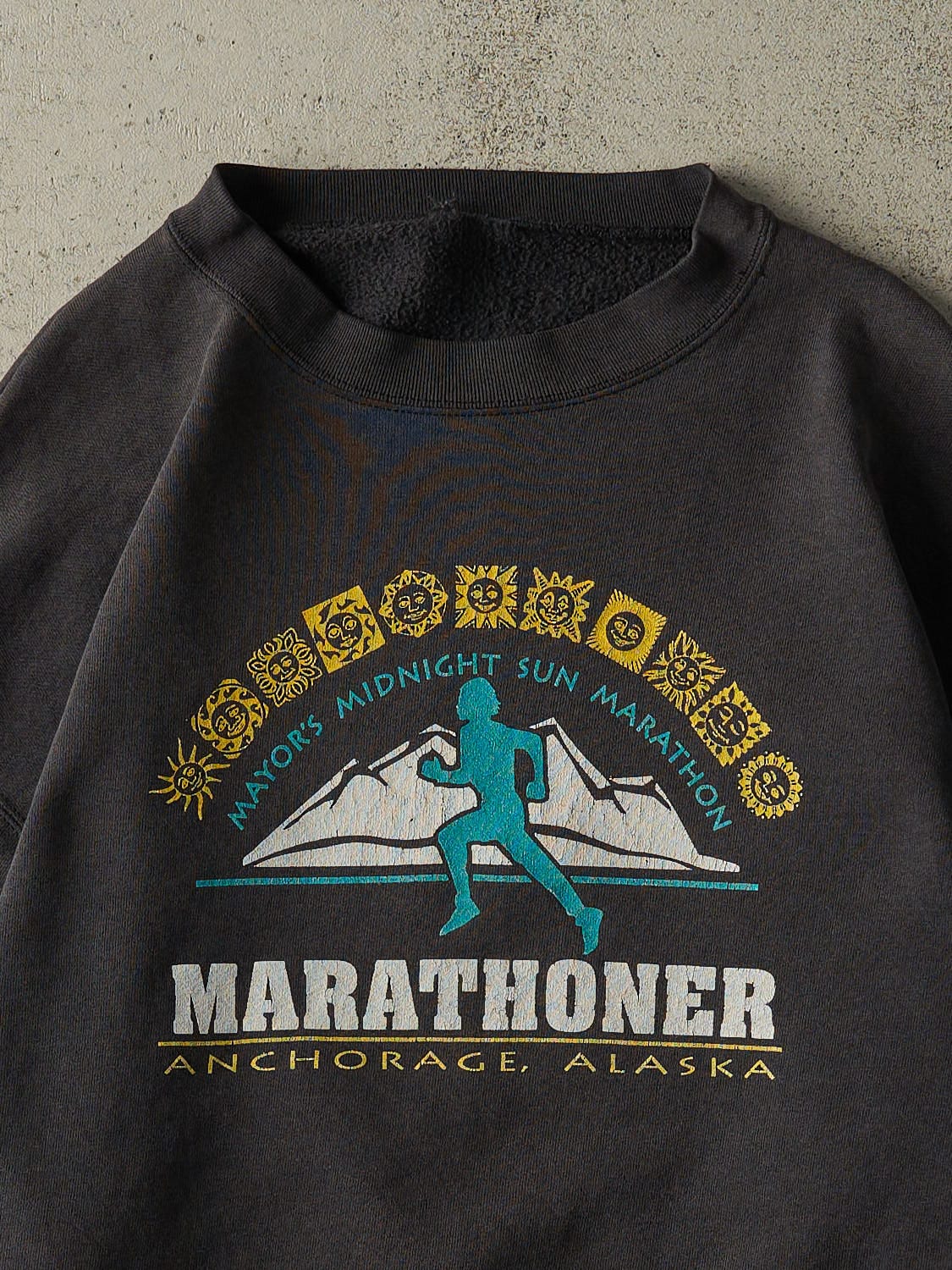 Vintage 90s Faded Black Alaska Marathon Crewneck (L/XL)