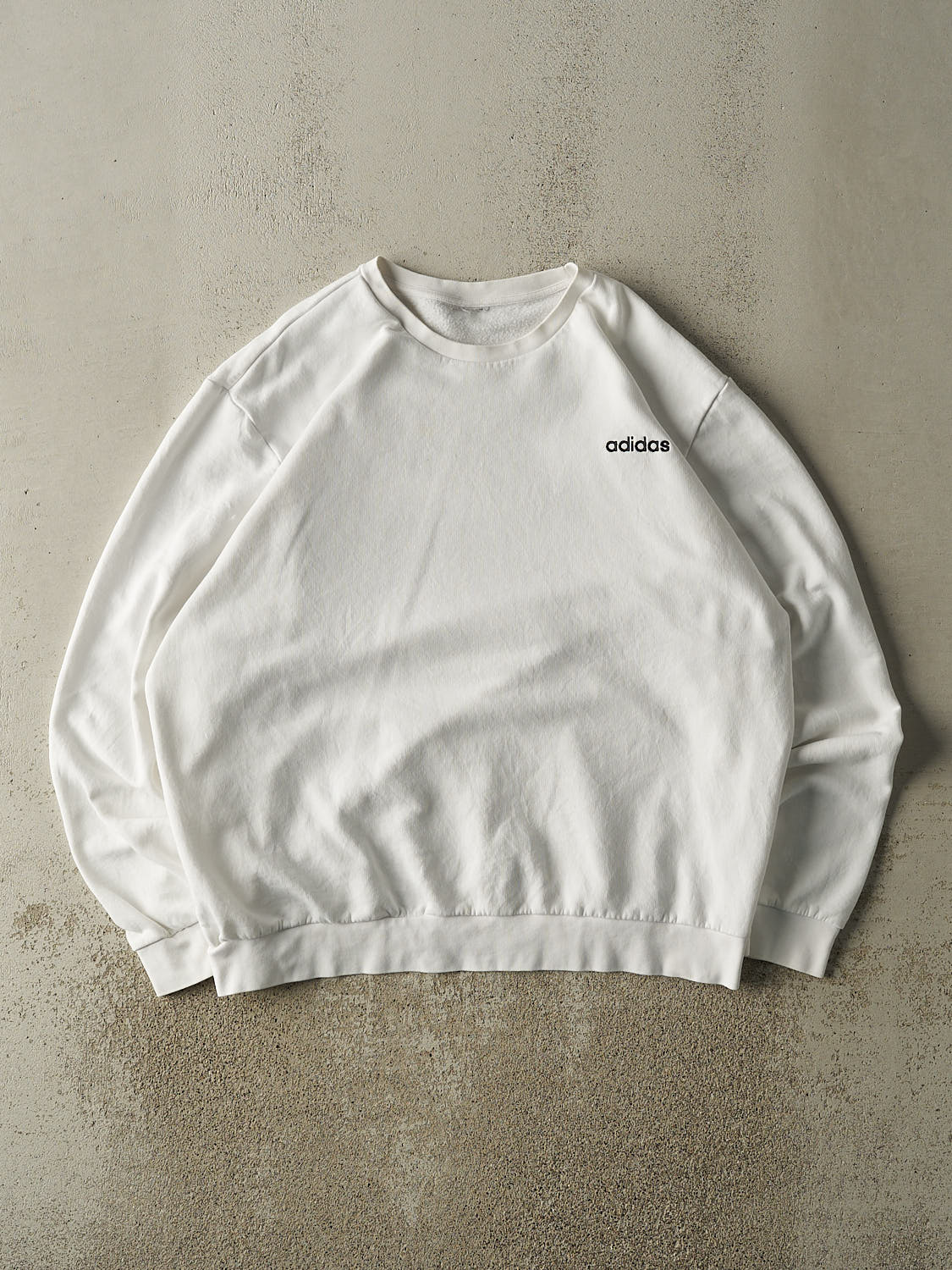 Vintage Y2K White Adidas Embroidered Logo Crewneck (XXL/XXXL)