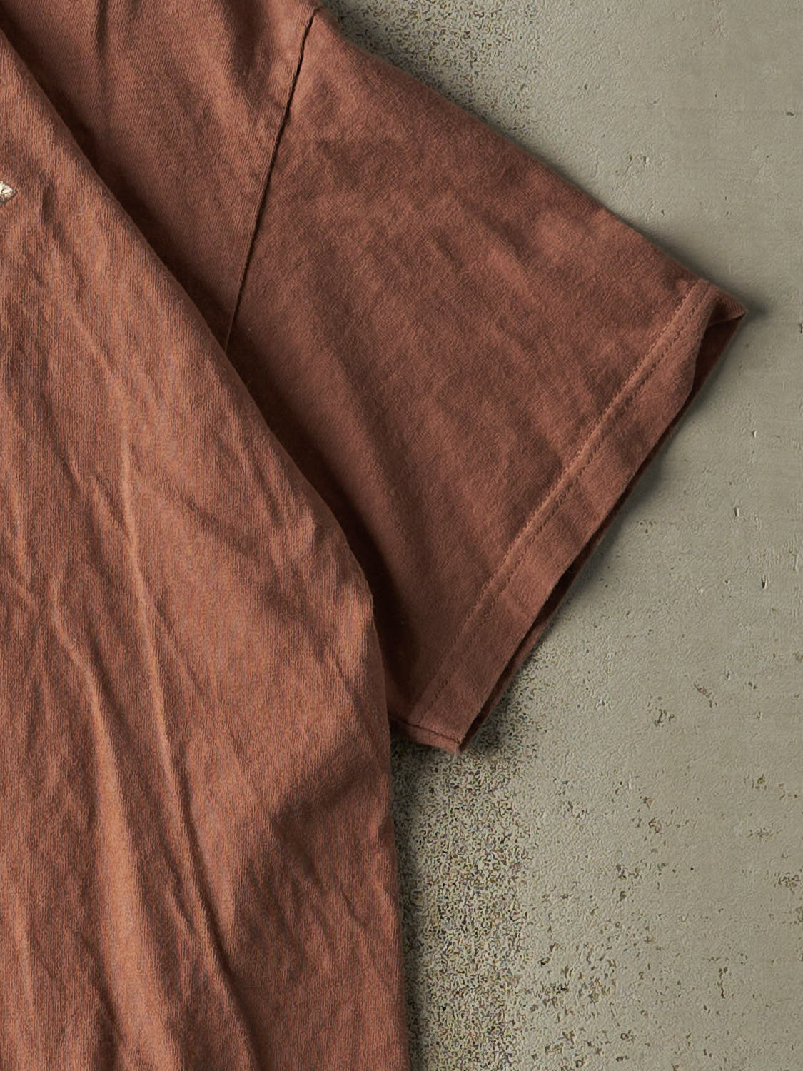 Vintage 90s Sun Faded Brown Chincoteague Island Embroidered Tee (M/L)