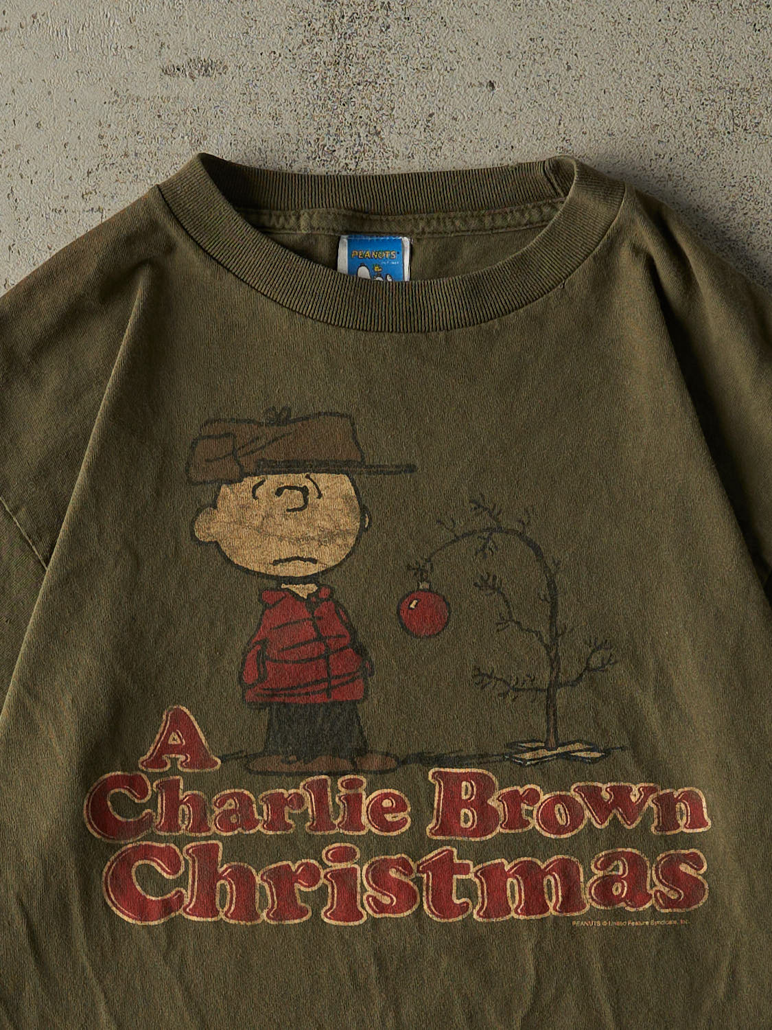 Vintage Y2K Green "A Charlie Brown Christmas" Tee (M)