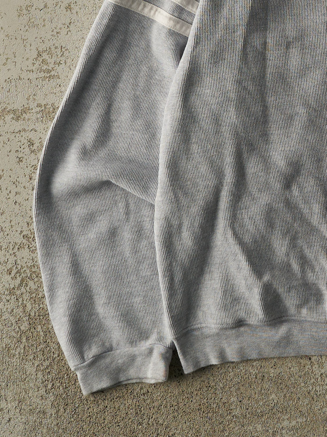 Vintage Y2K Grey Russell Athletic University of Kentucky Embroidered Long Sleeve (XL)