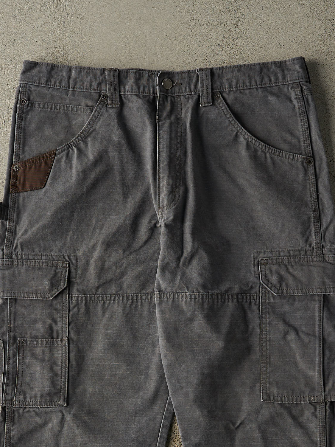 Vintage Y2K Grey Wrangler Carpenter Cargo Pants (36x29.5)