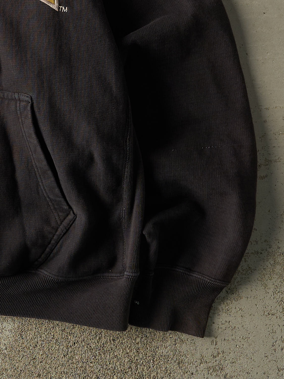 Vintage 90s Faded Black Purdue University Embroidered Hoodie (M/L)